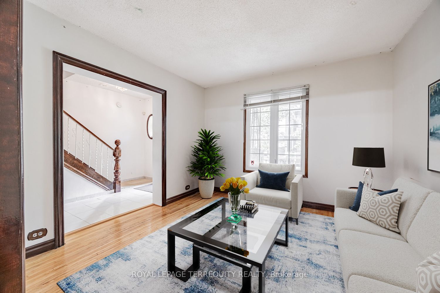 578 Durie Street Property Photo 4