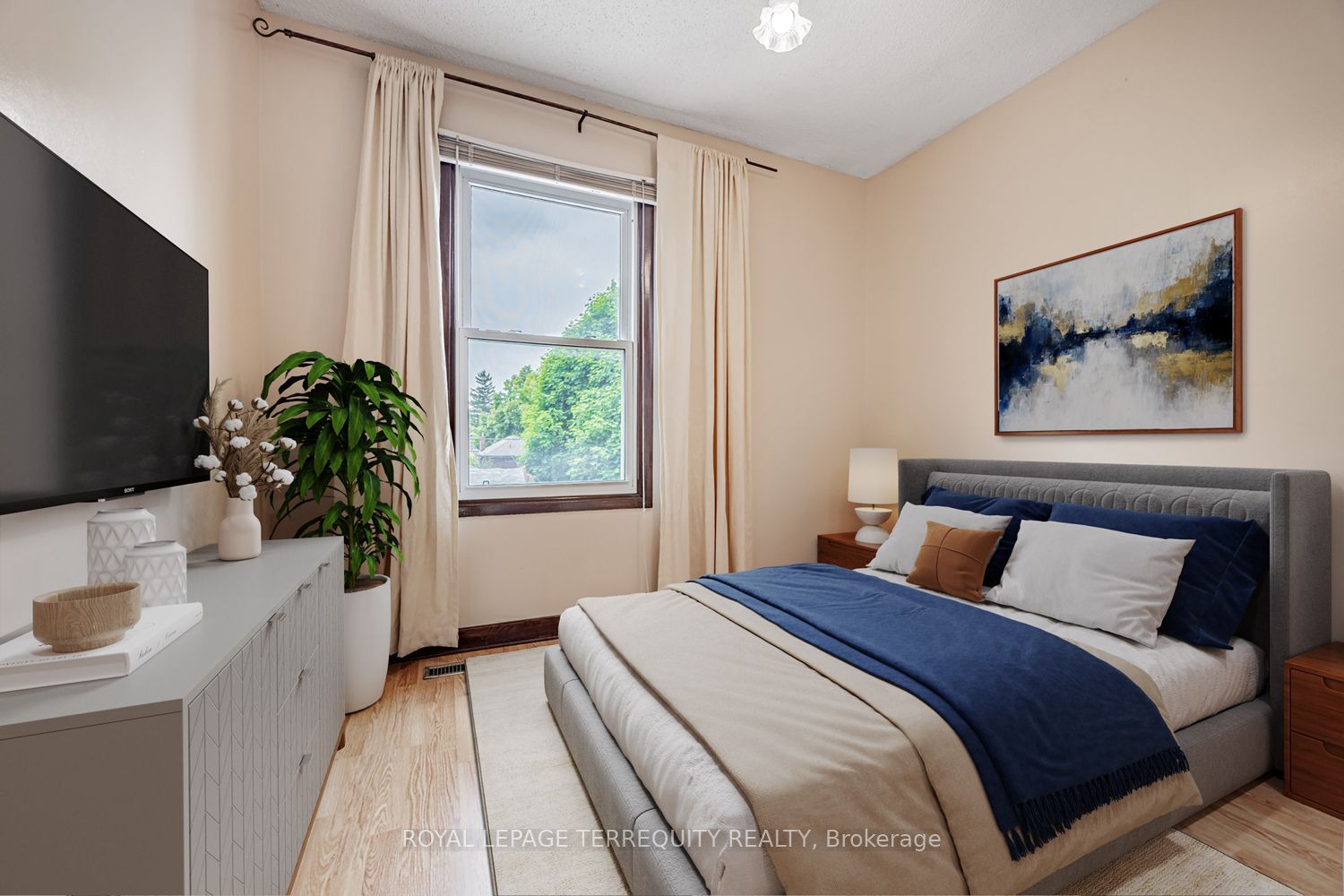 578 Durie Street Property Photo 7