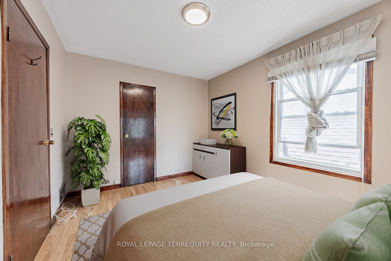 578 Durie Street Property Photo 10