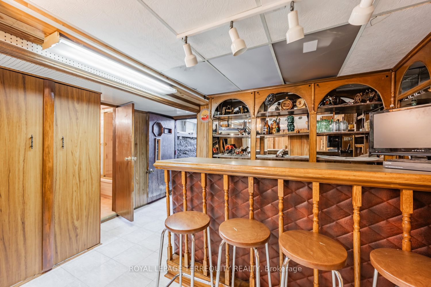 578 Durie Street Property Photo 14