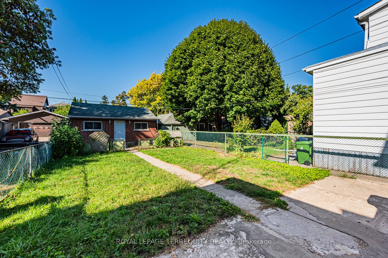 578 Durie Street Property Photo 16