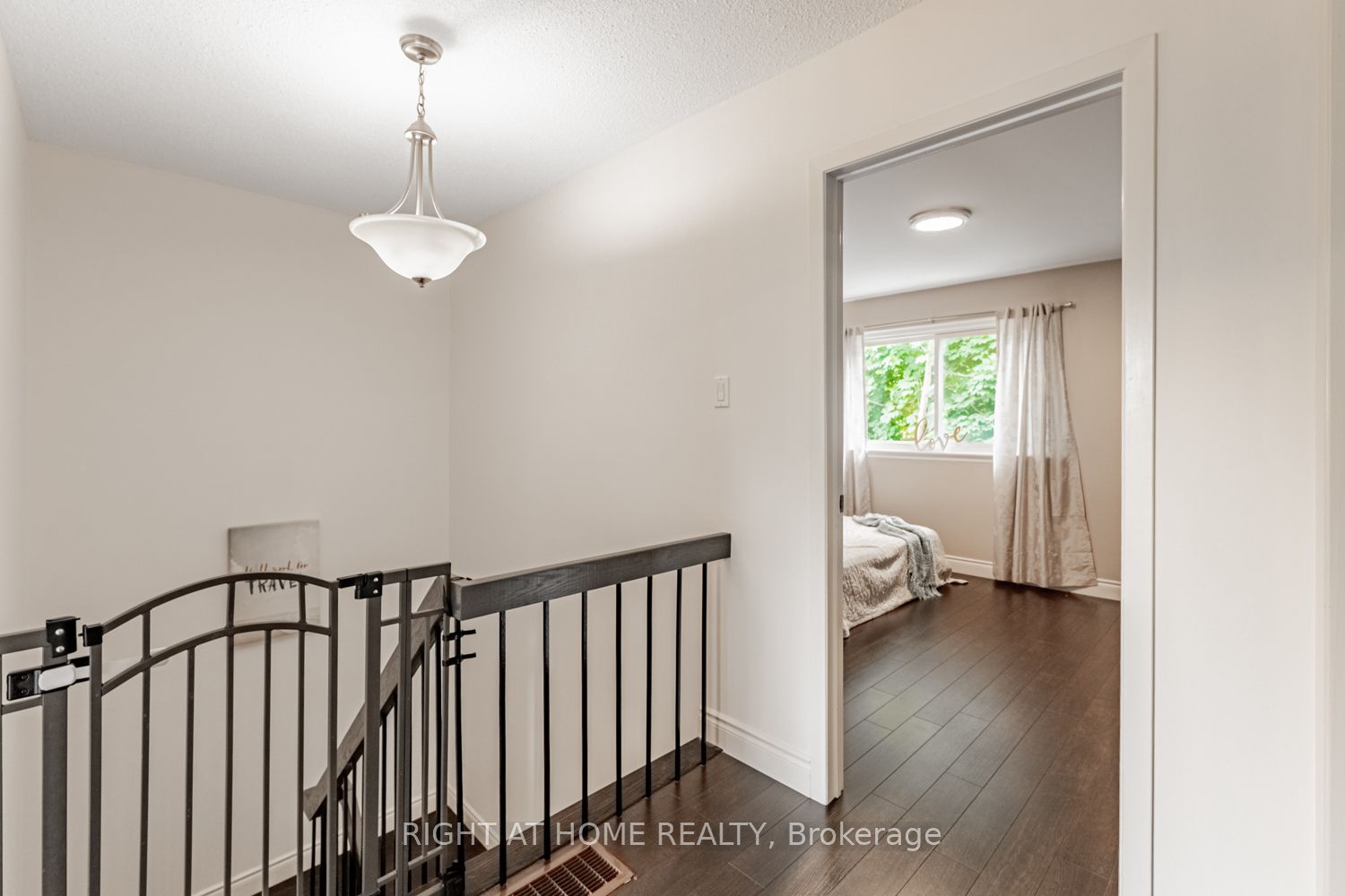 345 Ne Meadows Boulevard W 19 Property Photo 19