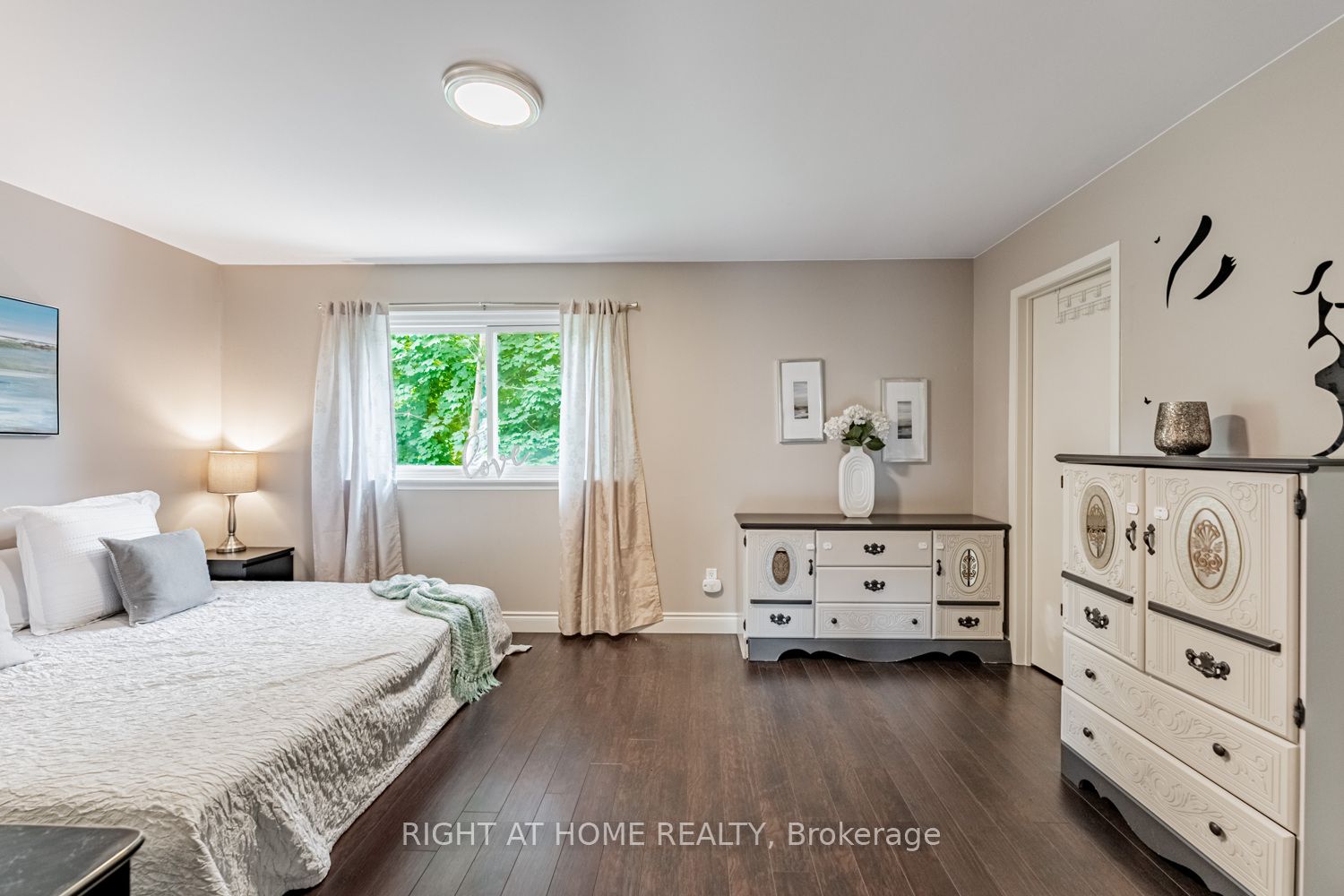 345 Ne Meadows Boulevard W 19 Property Photo 20