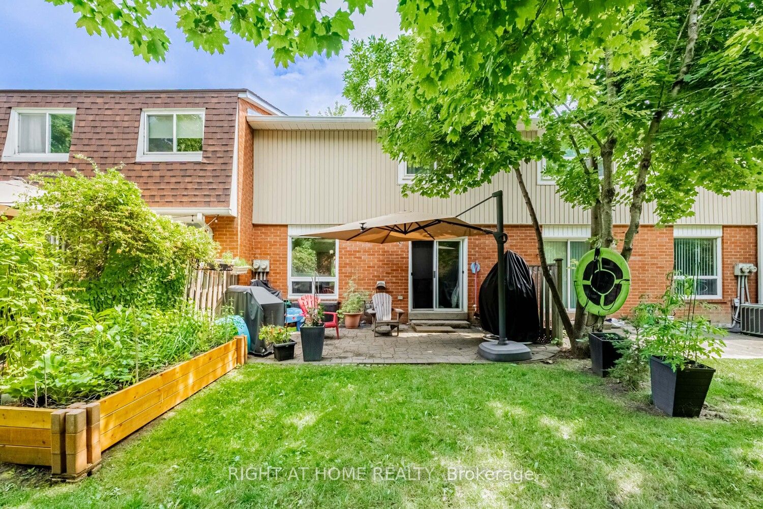 345 Ne Meadows Boulevard W 19 Property Photo 33