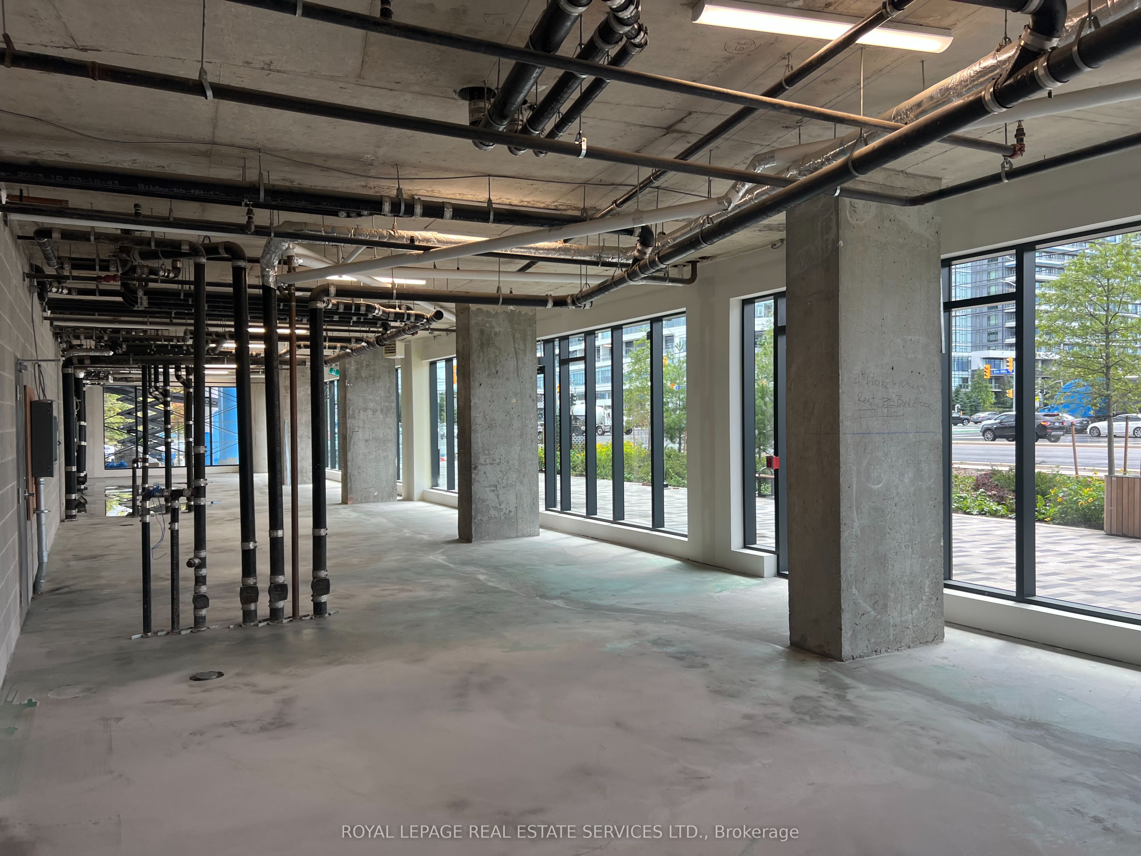 2475 Eglinton Ave W Property Photo 2