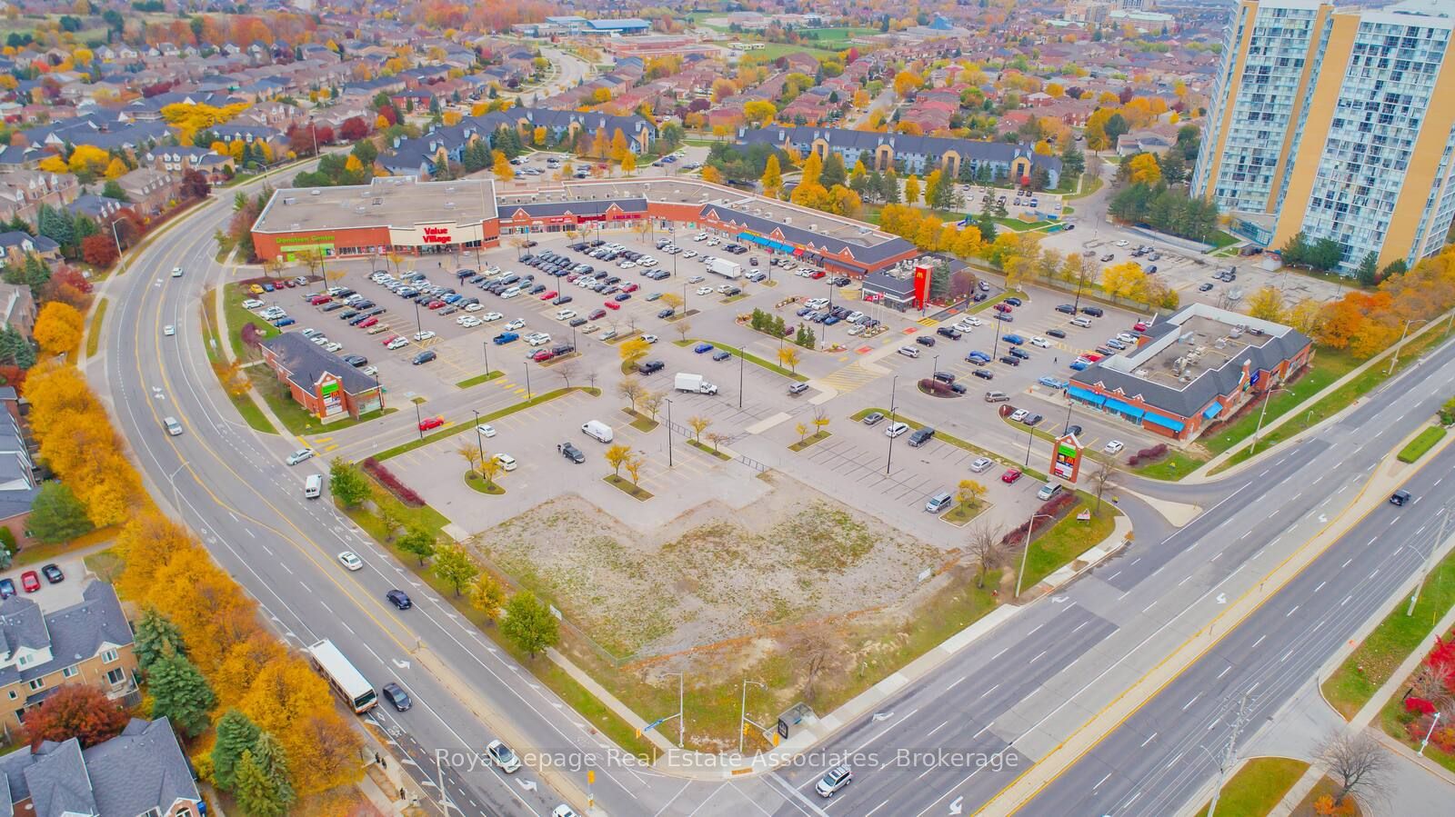 40 Bristol Road E 407 Property Photo 3