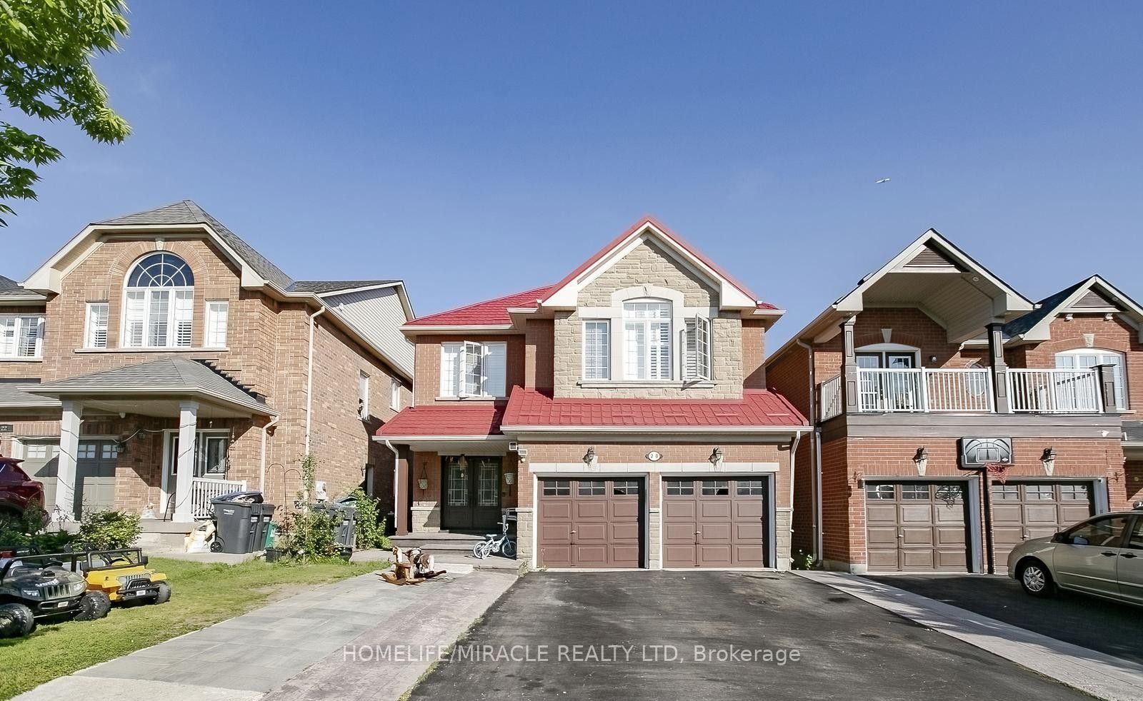 20 Oblate Crescent Property Photo 1