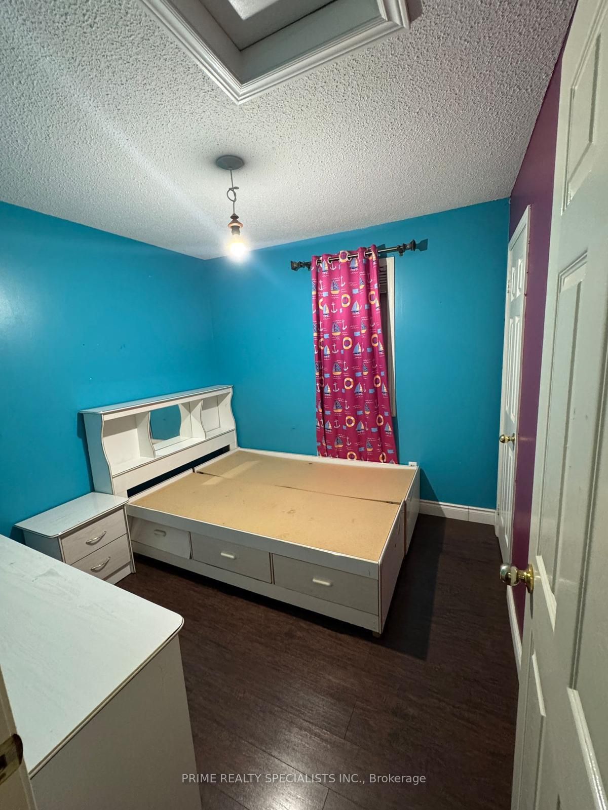 122 Olympia Crescent Property Photo 9