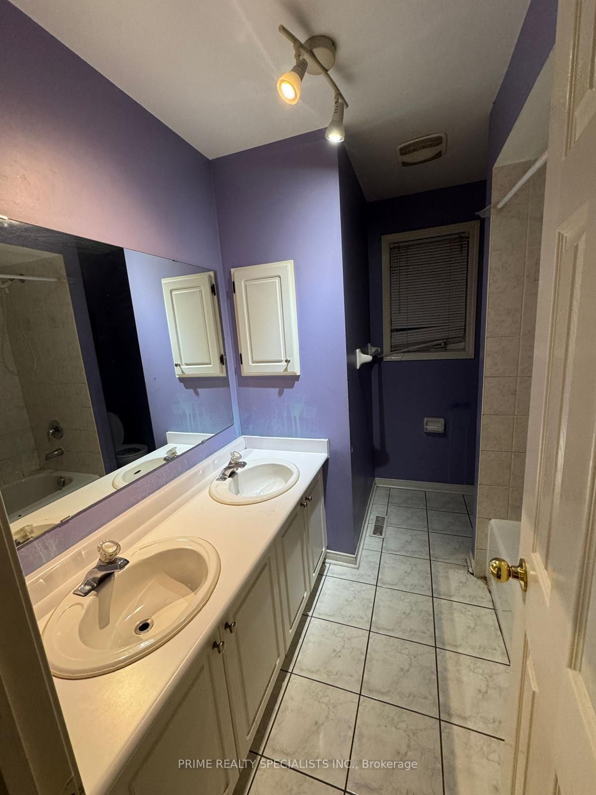 122 Olympia Crescent Property Photo 14