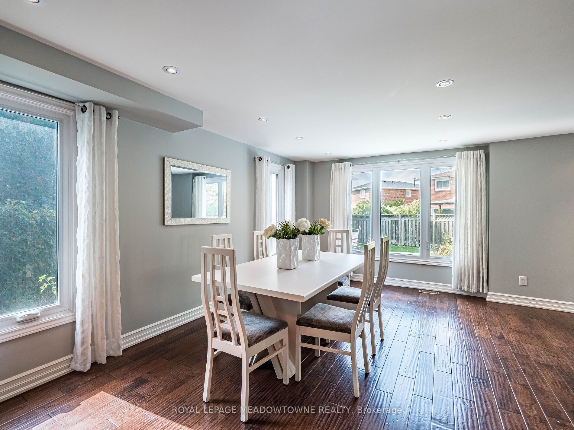 117 Fairglen Avenue Property Photo 8