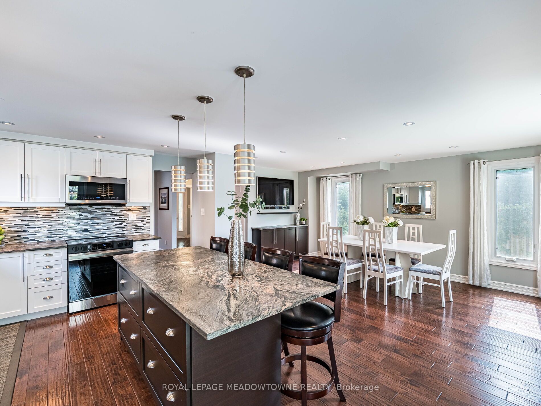 117 Fairglen Avenue Property Photo 13