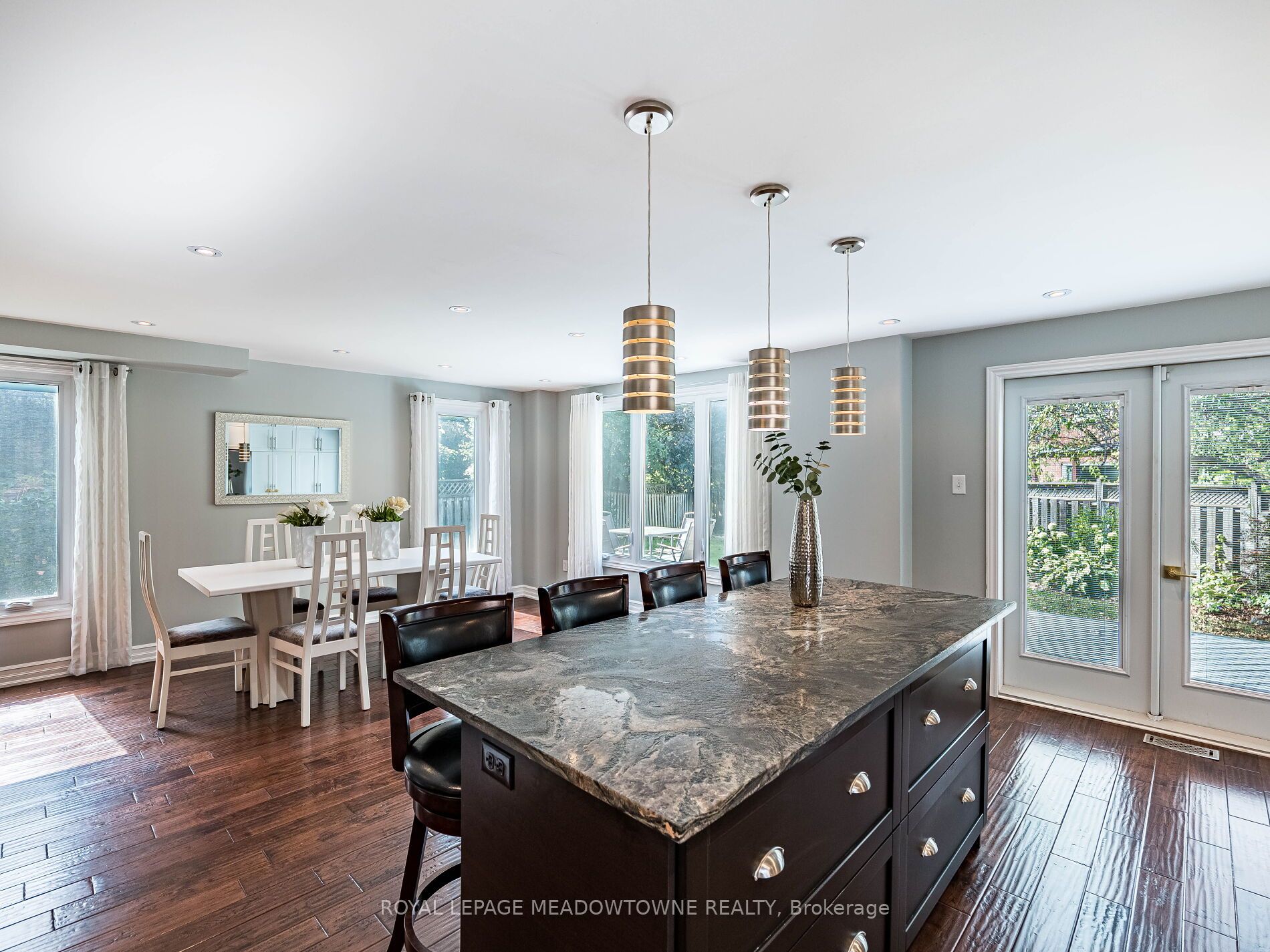 117 Fairglen Avenue Property Photo 14