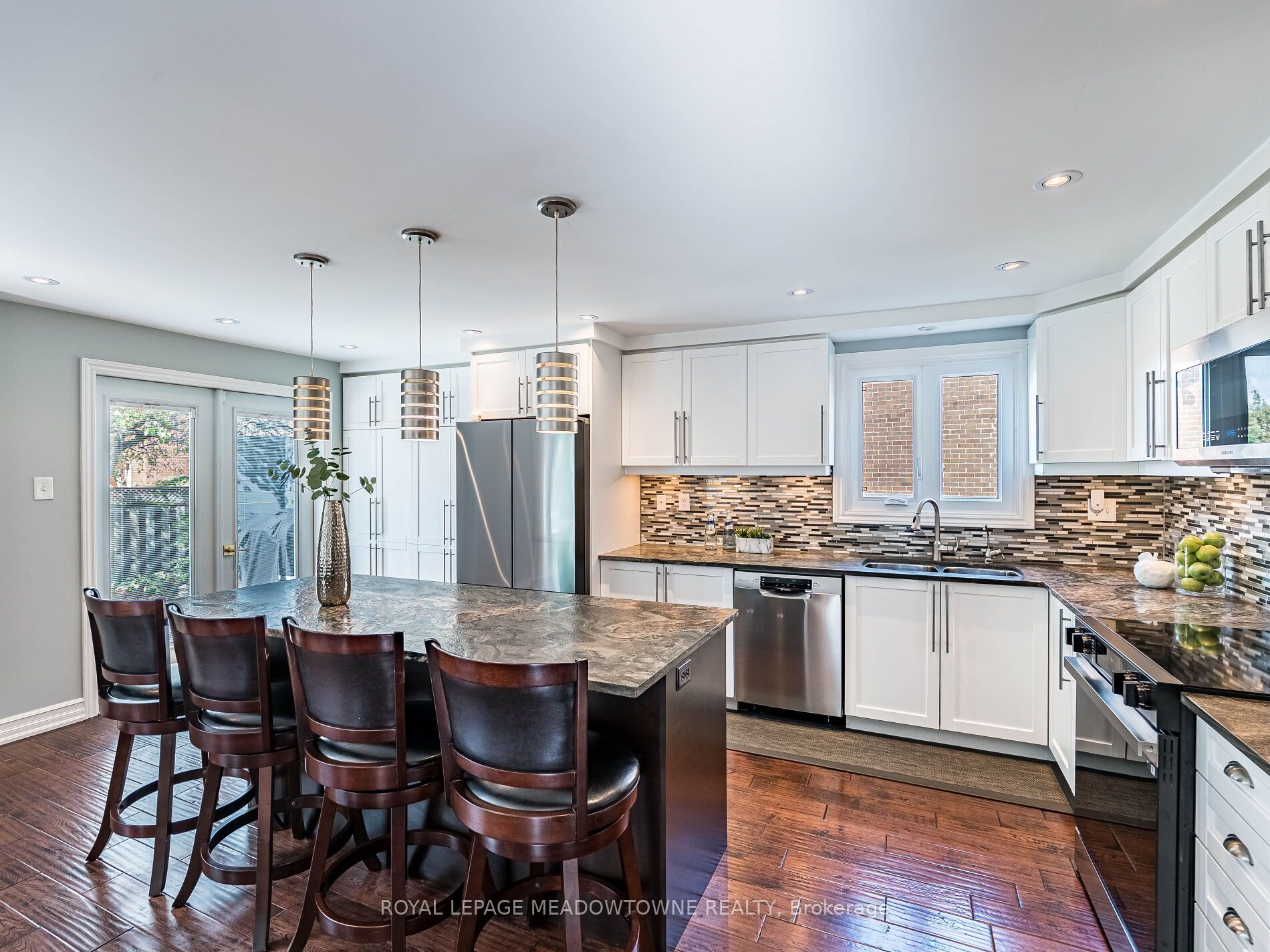 117 Fairglen Avenue Property Photo 15