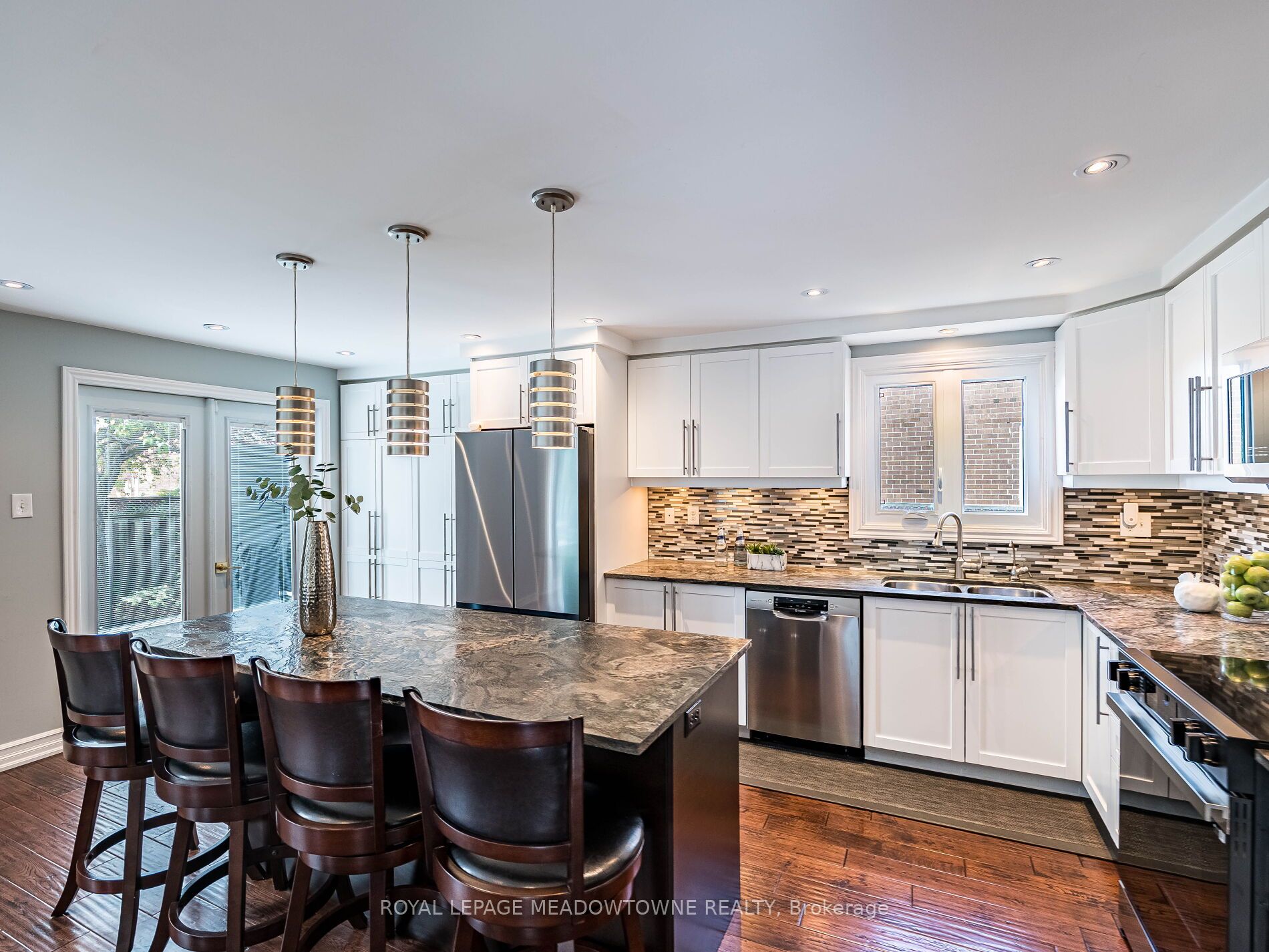 117 Fairglen Avenue Property Photo 18