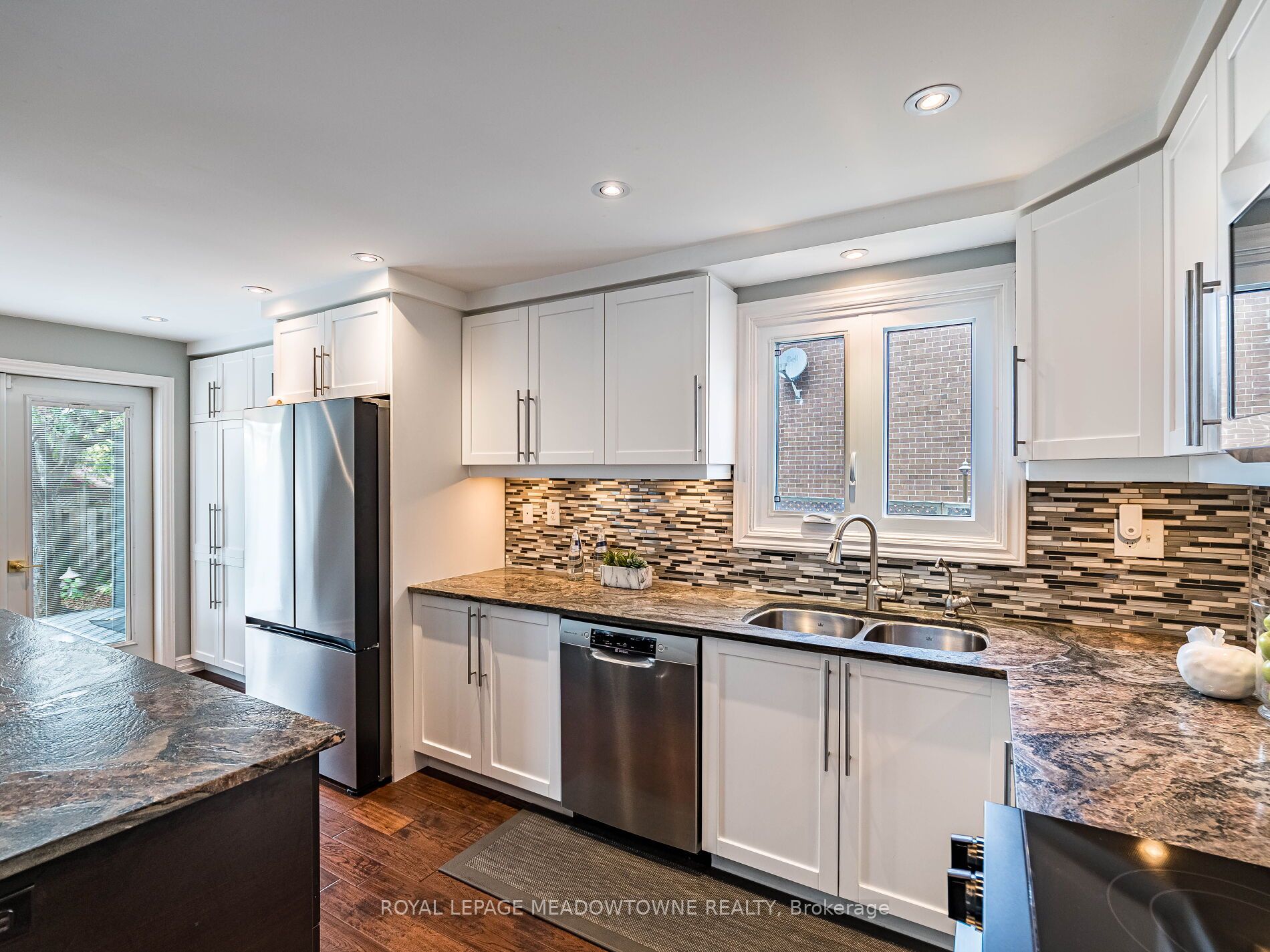 117 Fairglen Avenue Property Photo 20