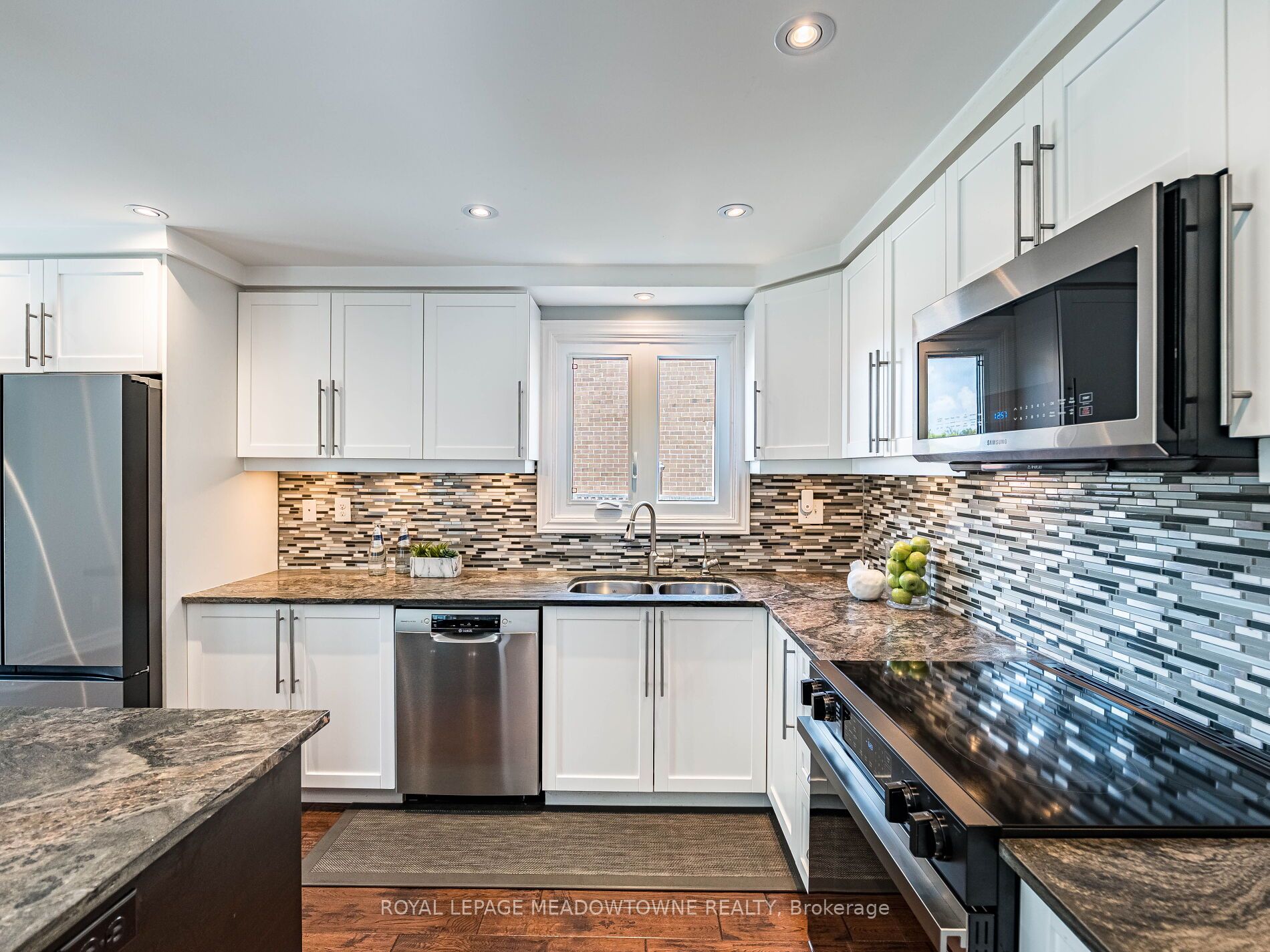 117 Fairglen Avenue Property Photo 21