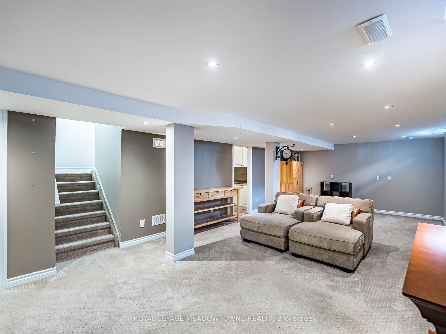 117 Fairglen Avenue Property Photo 39