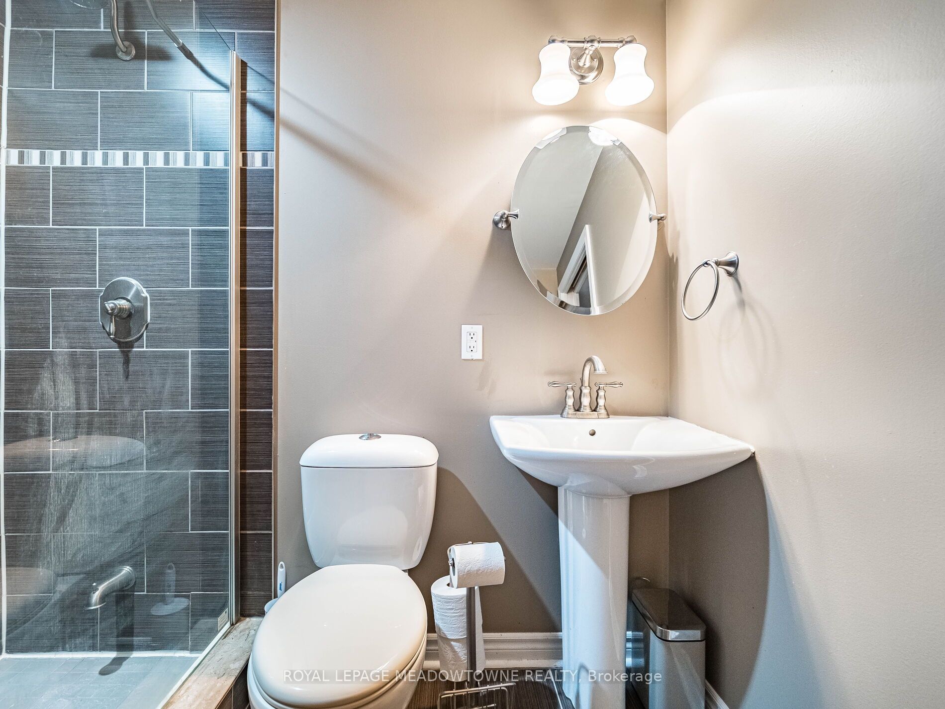 117 Fairglen Avenue Property Photo 48