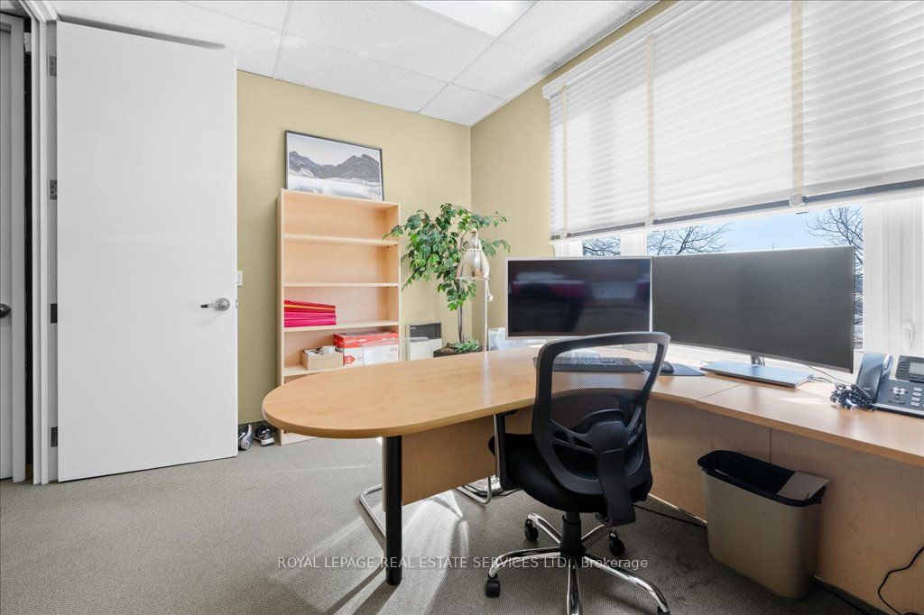 414 N Service Rd E Property Photo 15