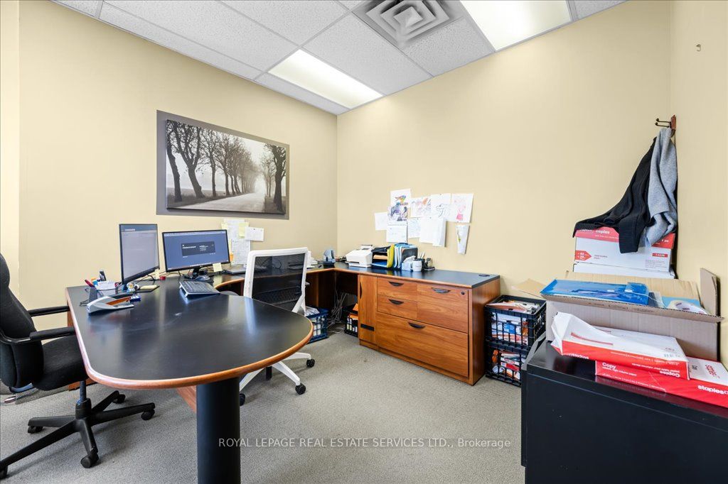 414 N Service Rd E Property Photo 22