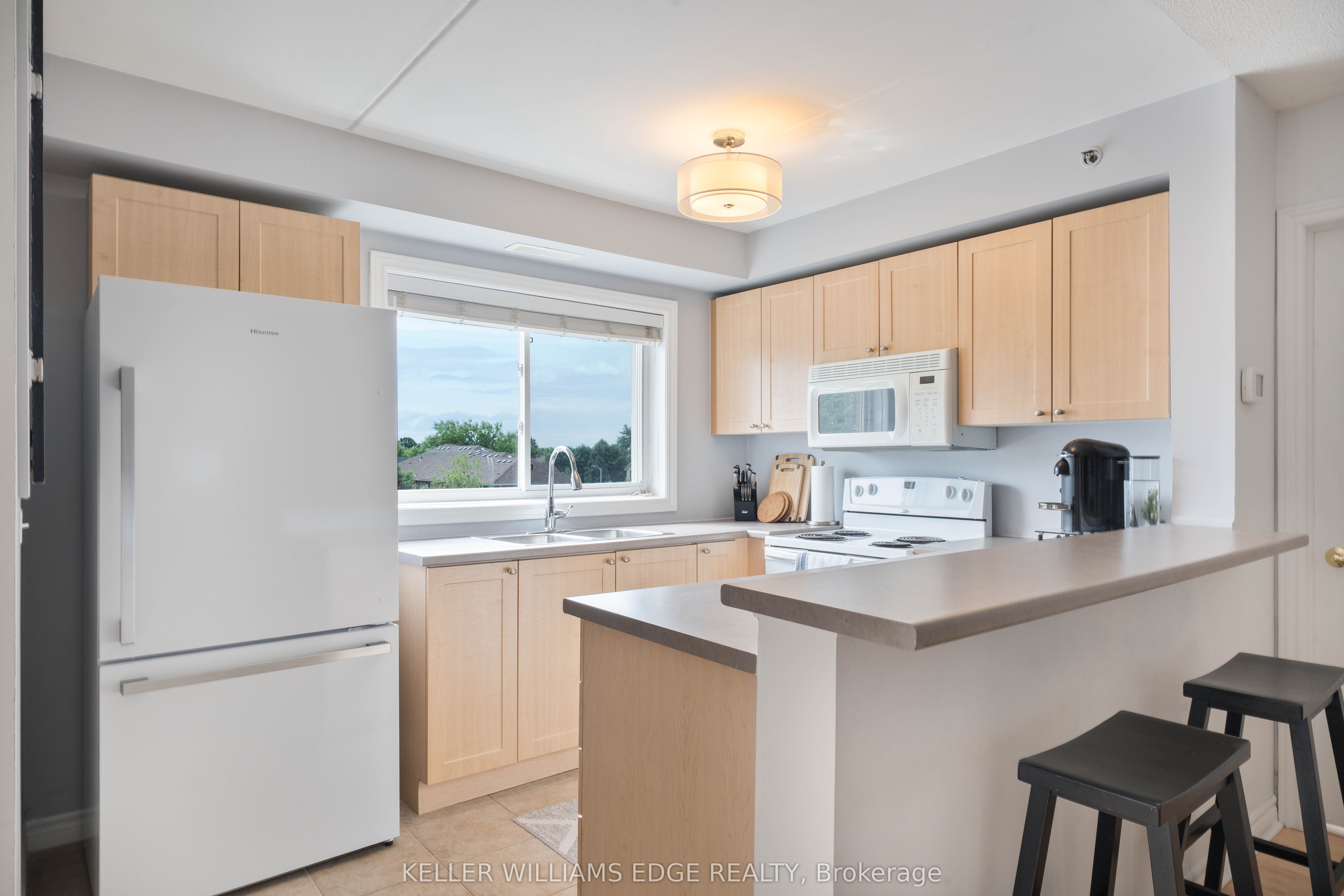 4450 Fairview Street 304 Property Photo 10