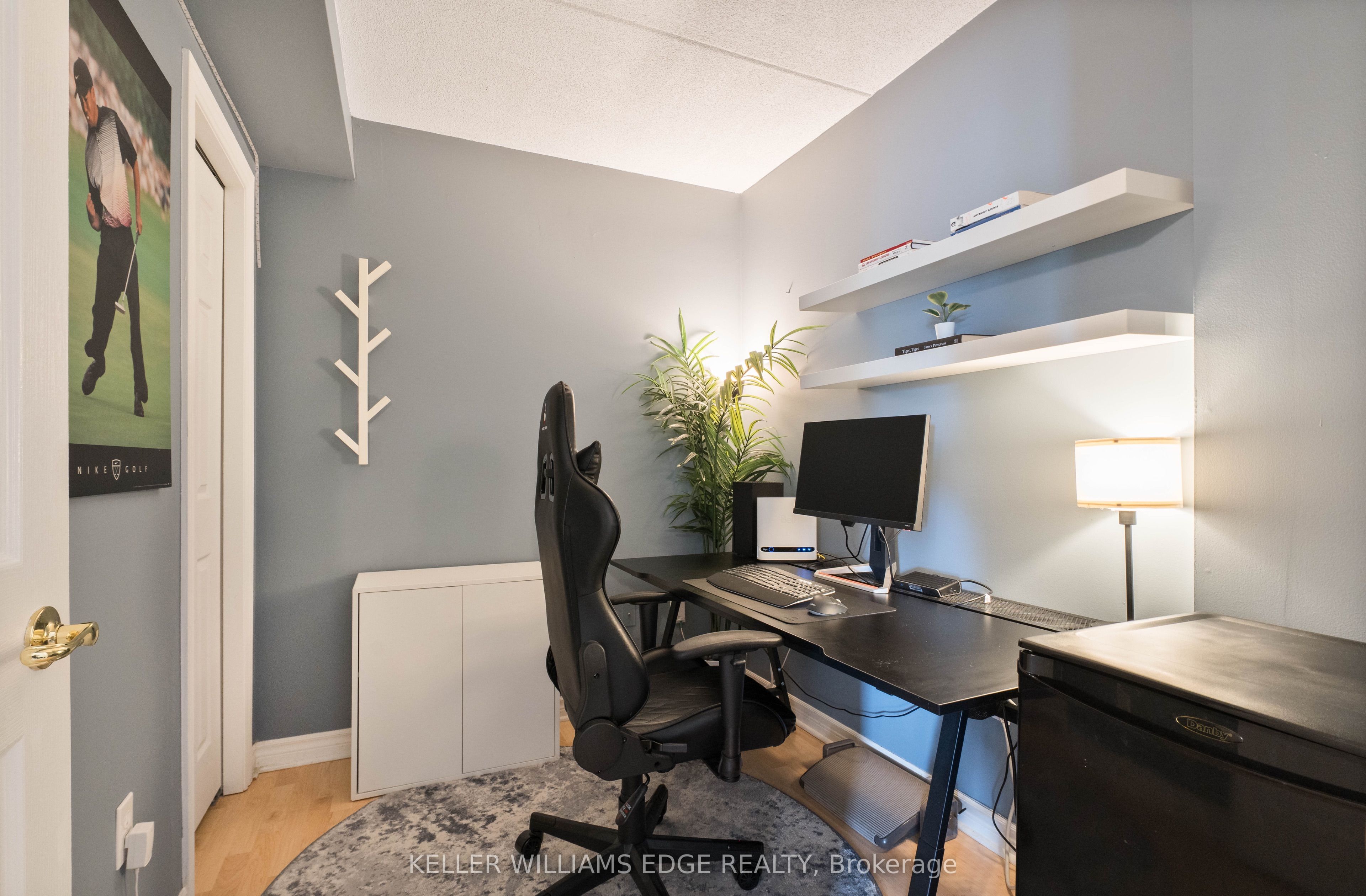 4450 Fairview Street 304 Property Photo 19