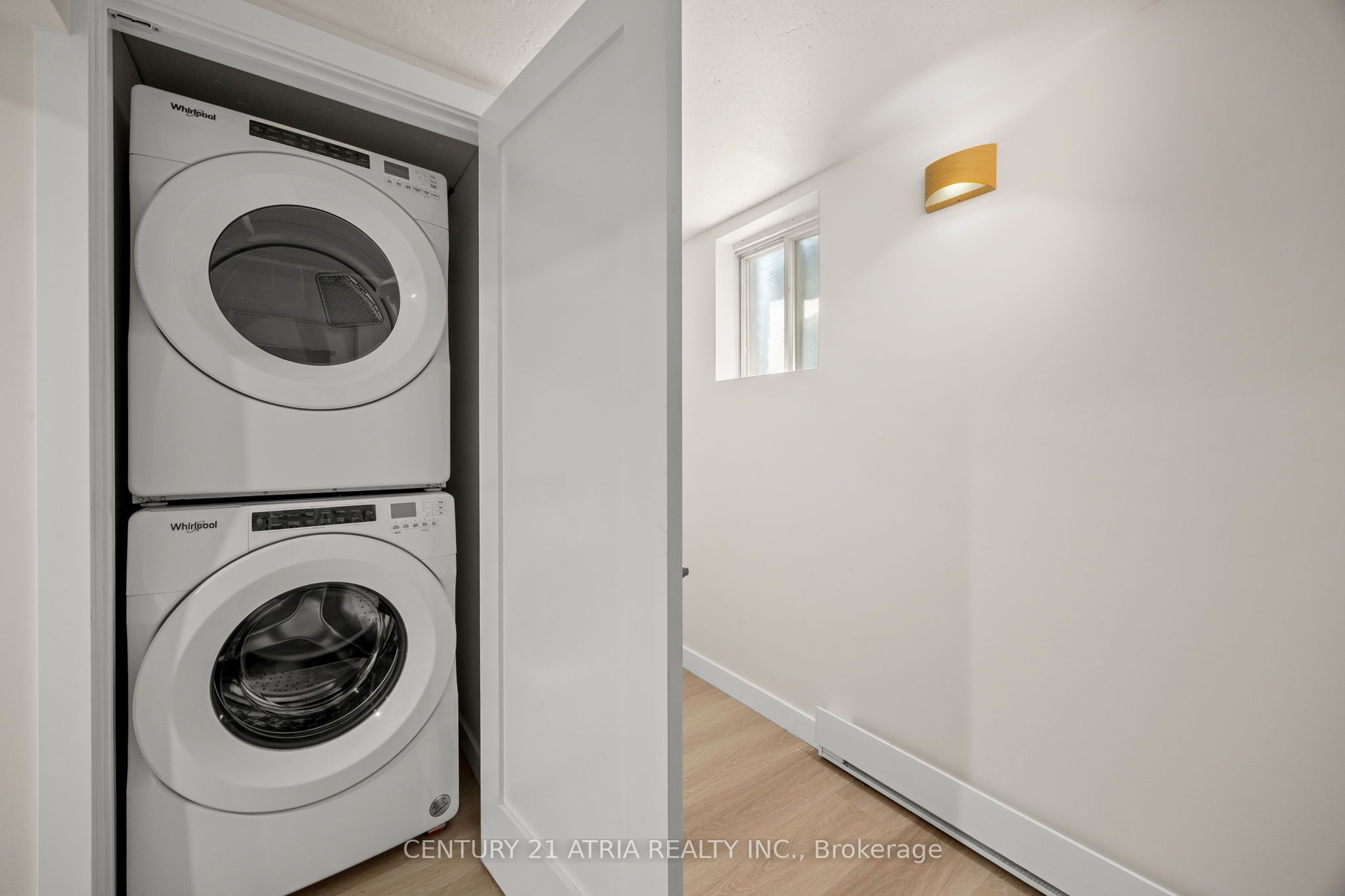 451 Lansdowne Avenue Basement Front Unit Property Photo 8