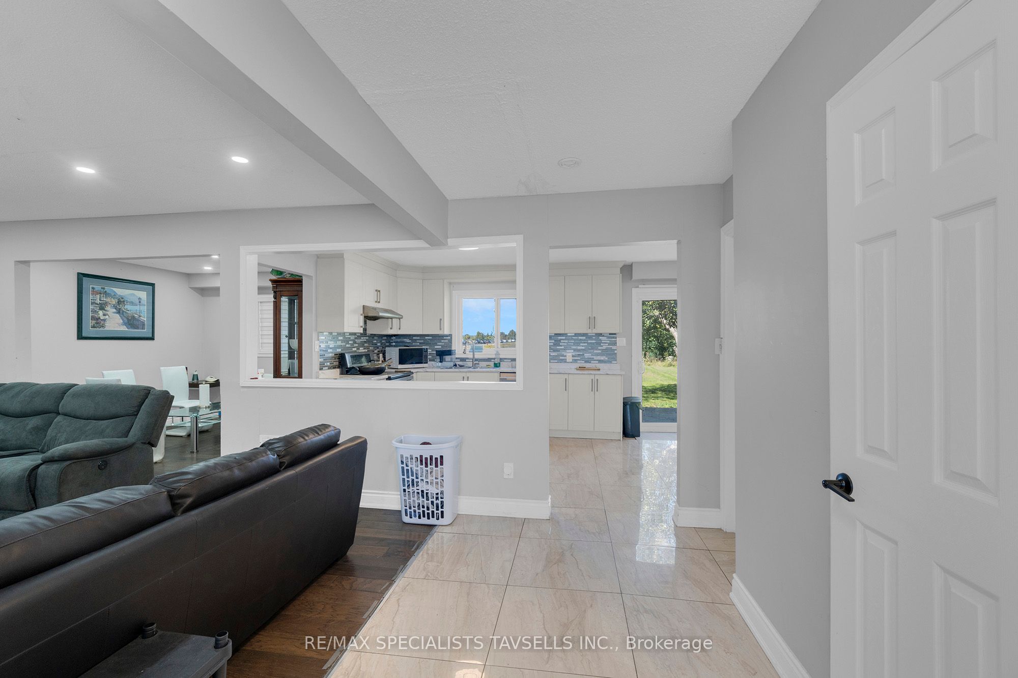 3016 Boston Mills Road Property Photo 4