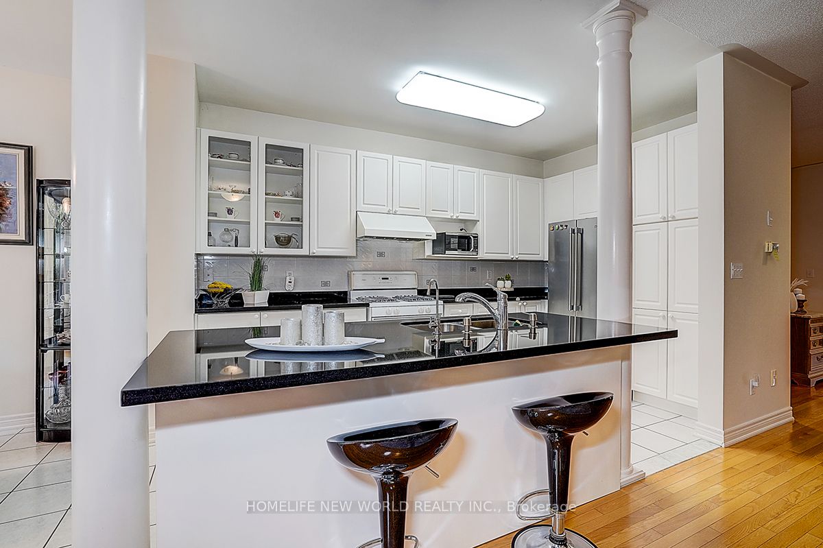 2305 Woodfield Road Property Photo 19