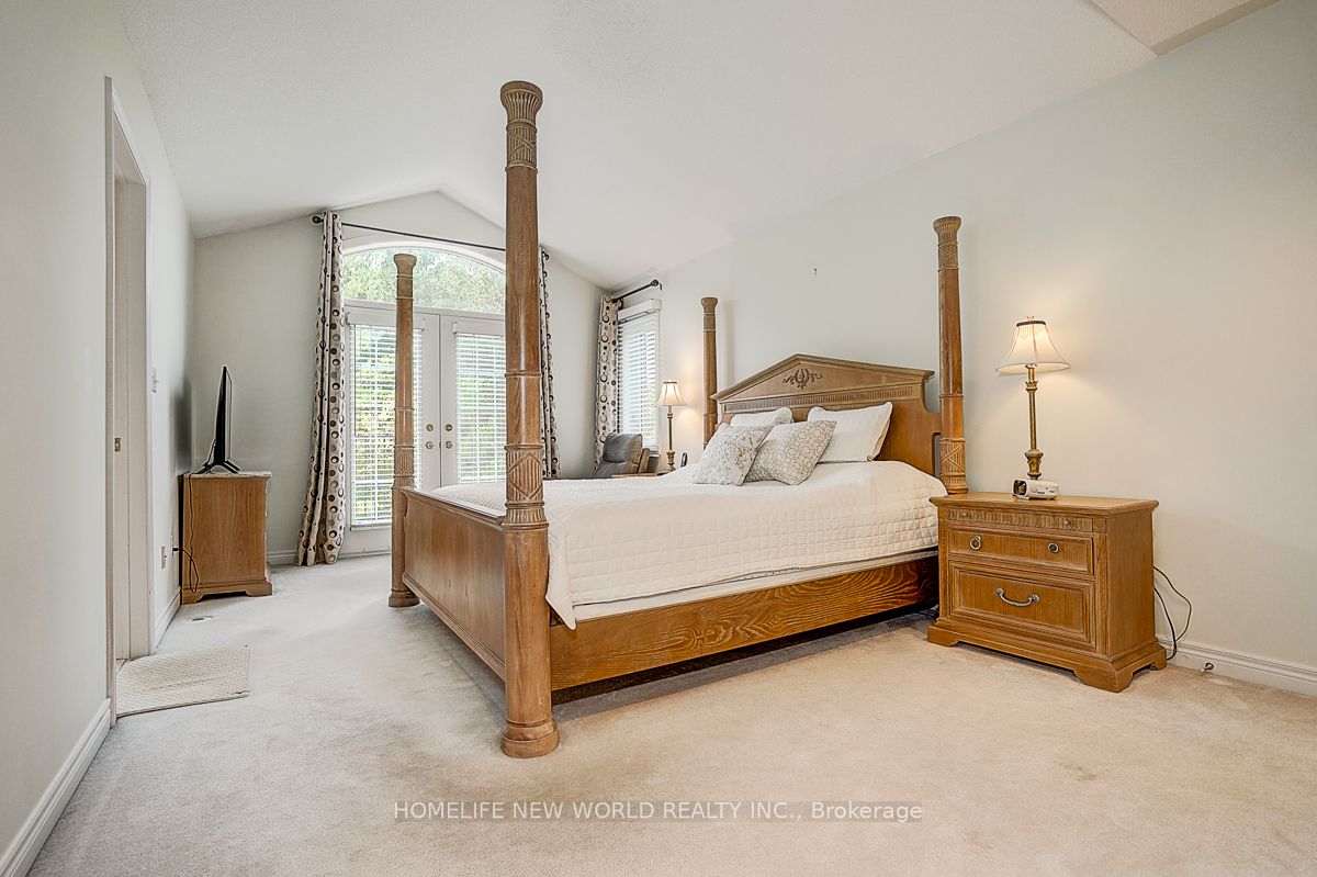 2305 Woodfield Road Property Photo 27