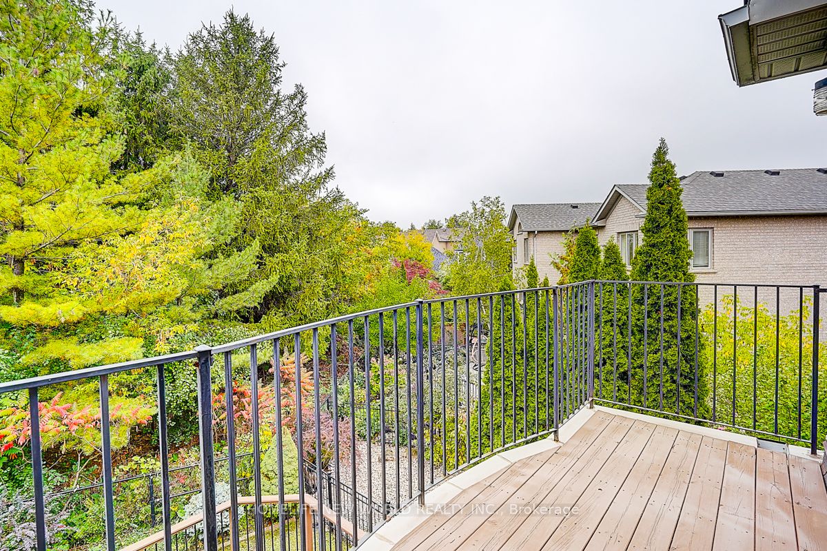 2305 Woodfield Road Property Photo 29