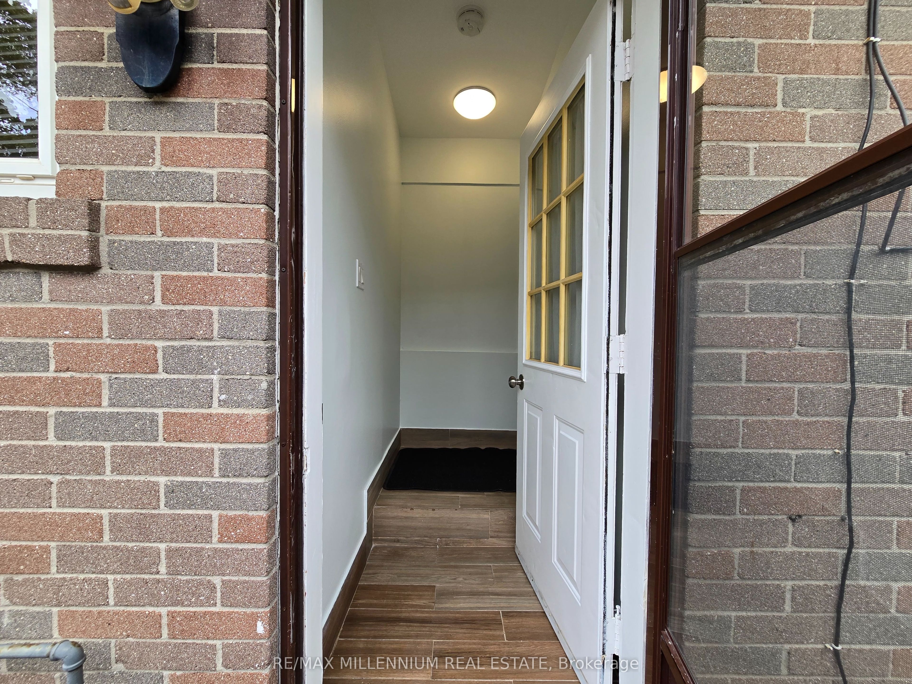 144 Clarence St Property Photo 1