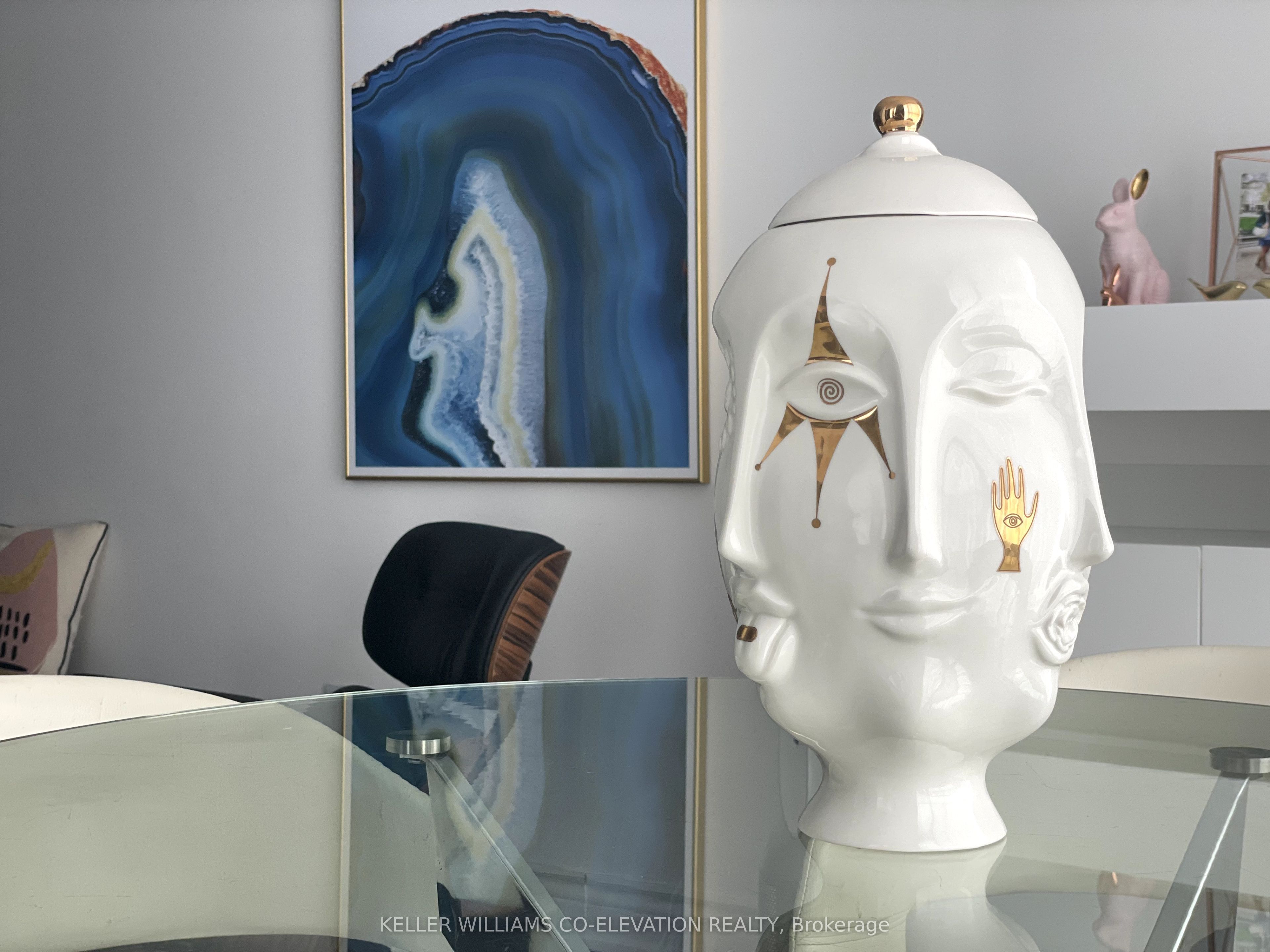 2091 Hurontario Street 707 Property Photo 9