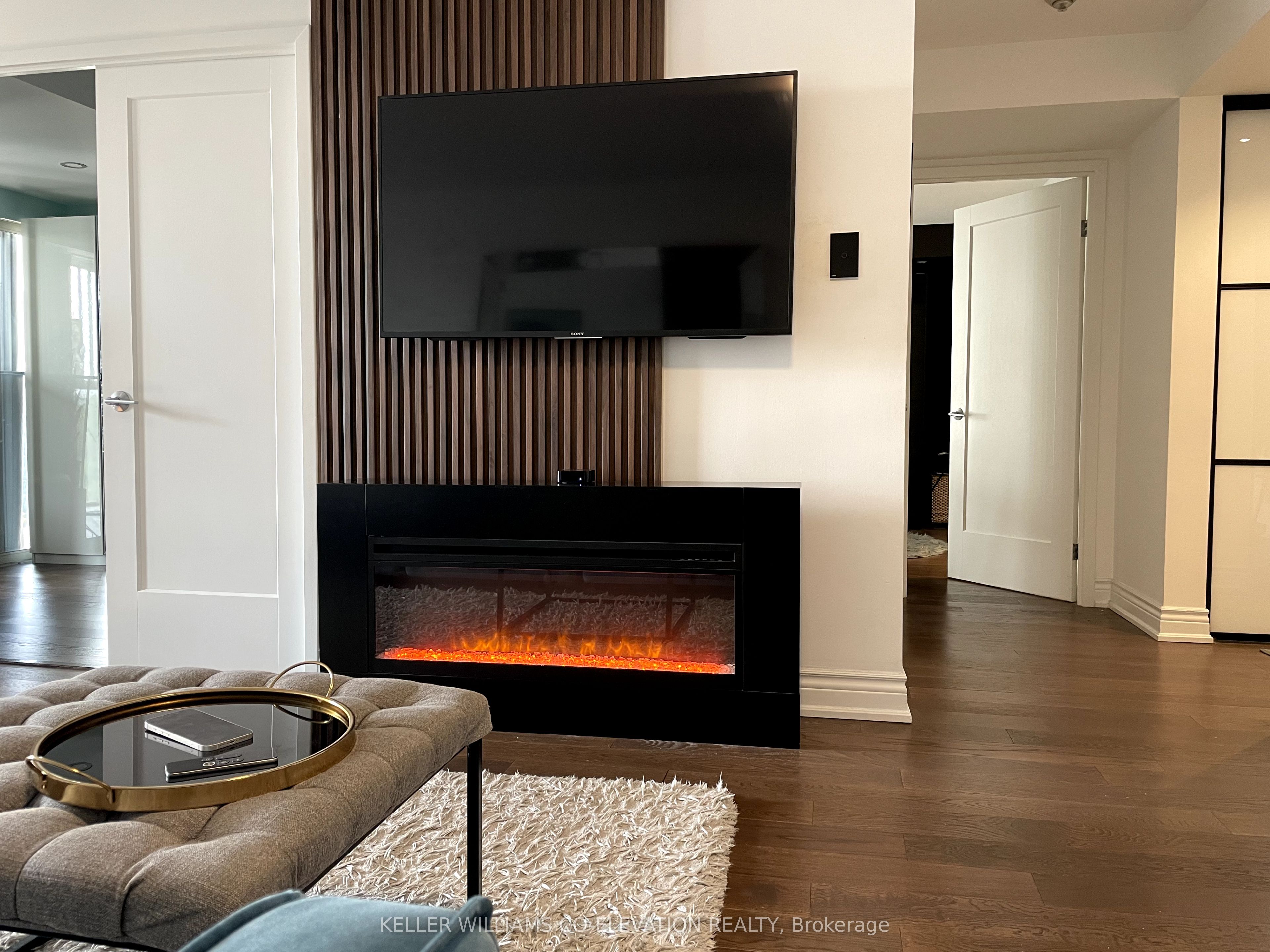 2091 Hurontario Street 707 Property Photo 16