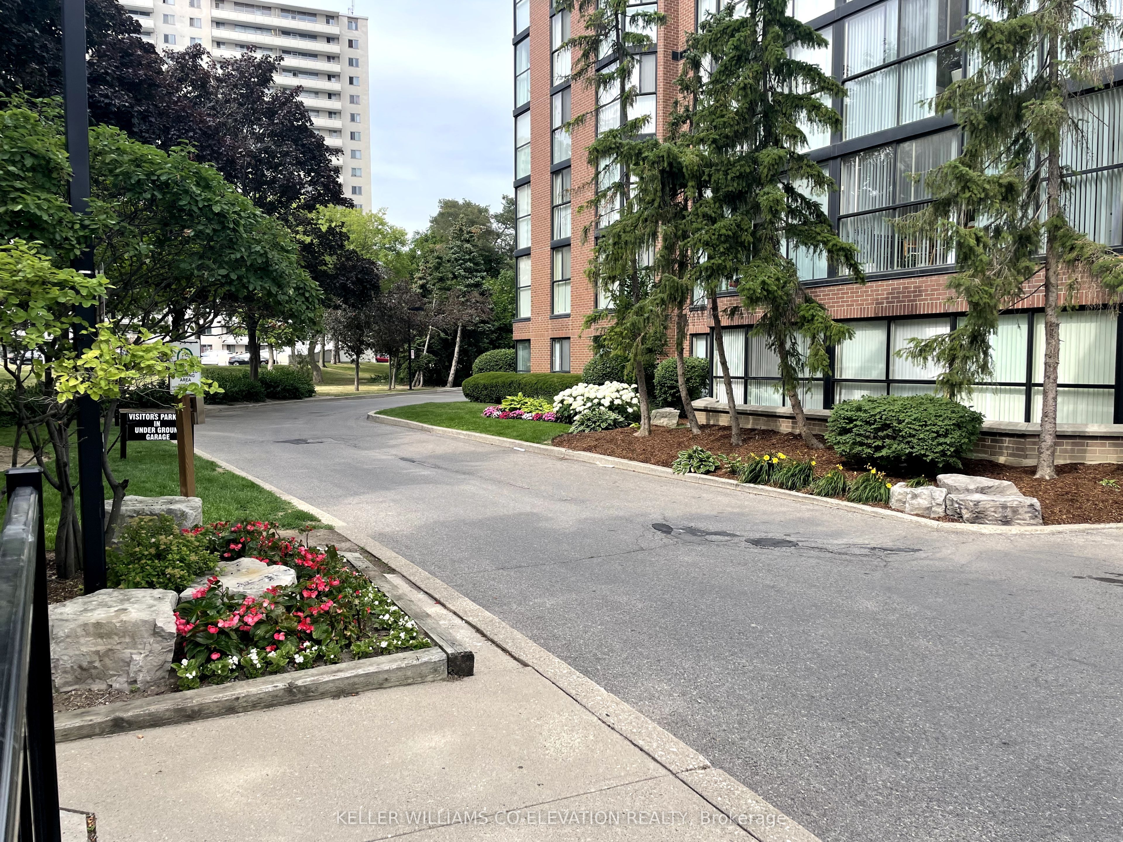 2091 Hurontario Street 707 Property Photo 21