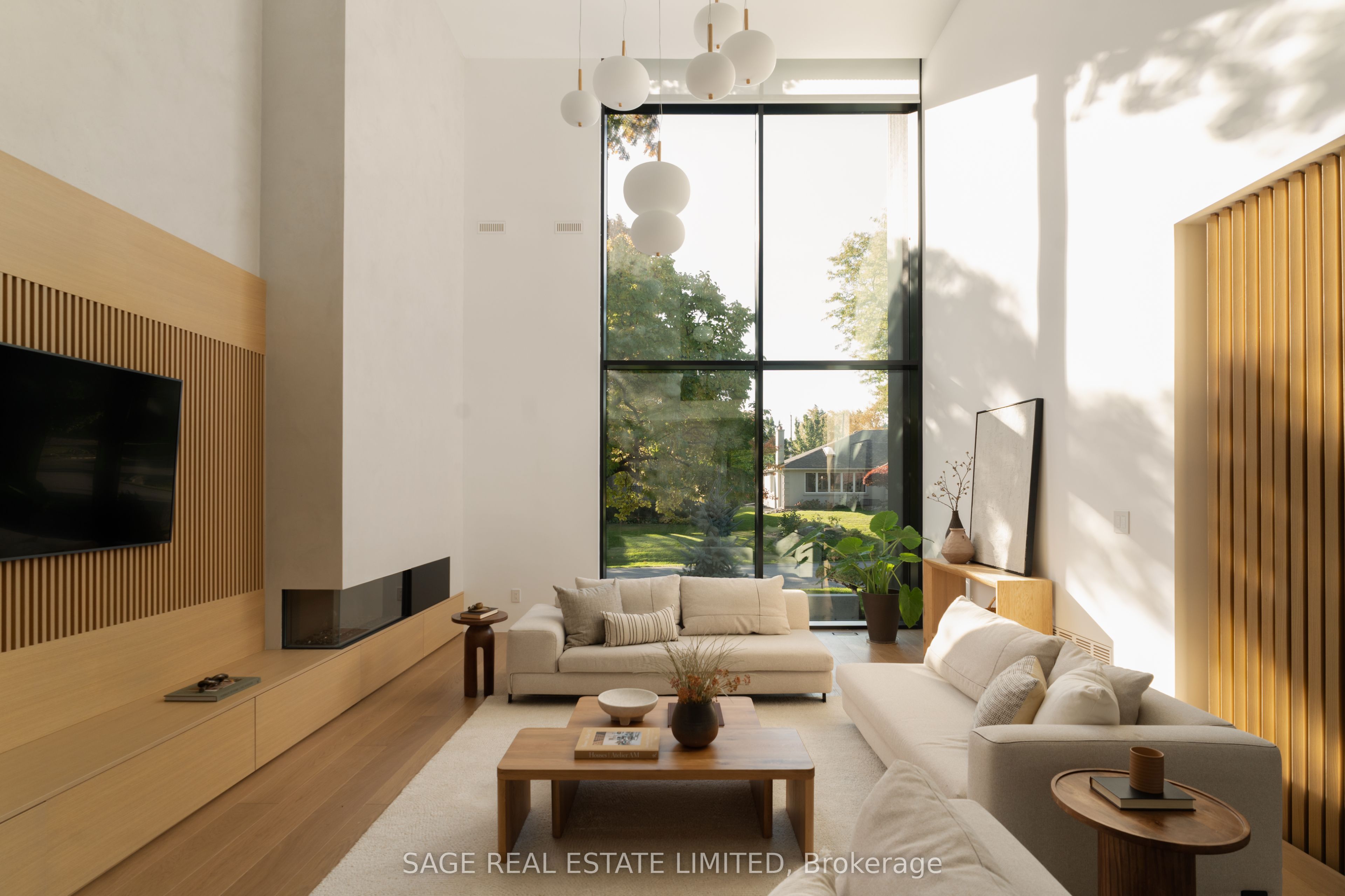 38 Ravensbourne Crescent Property Photo 4