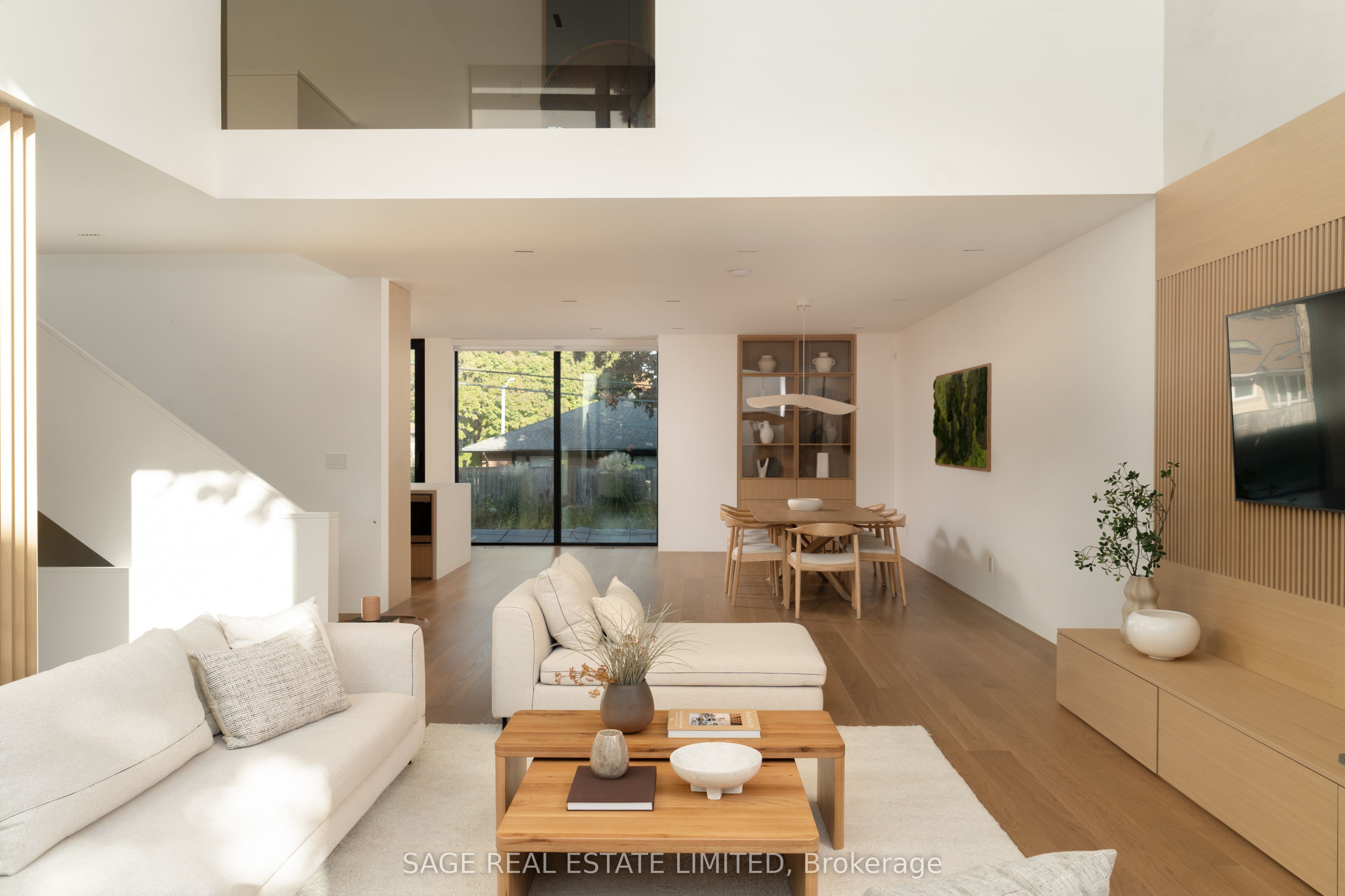 38 Ravensbourne Crescent Property Photo 7