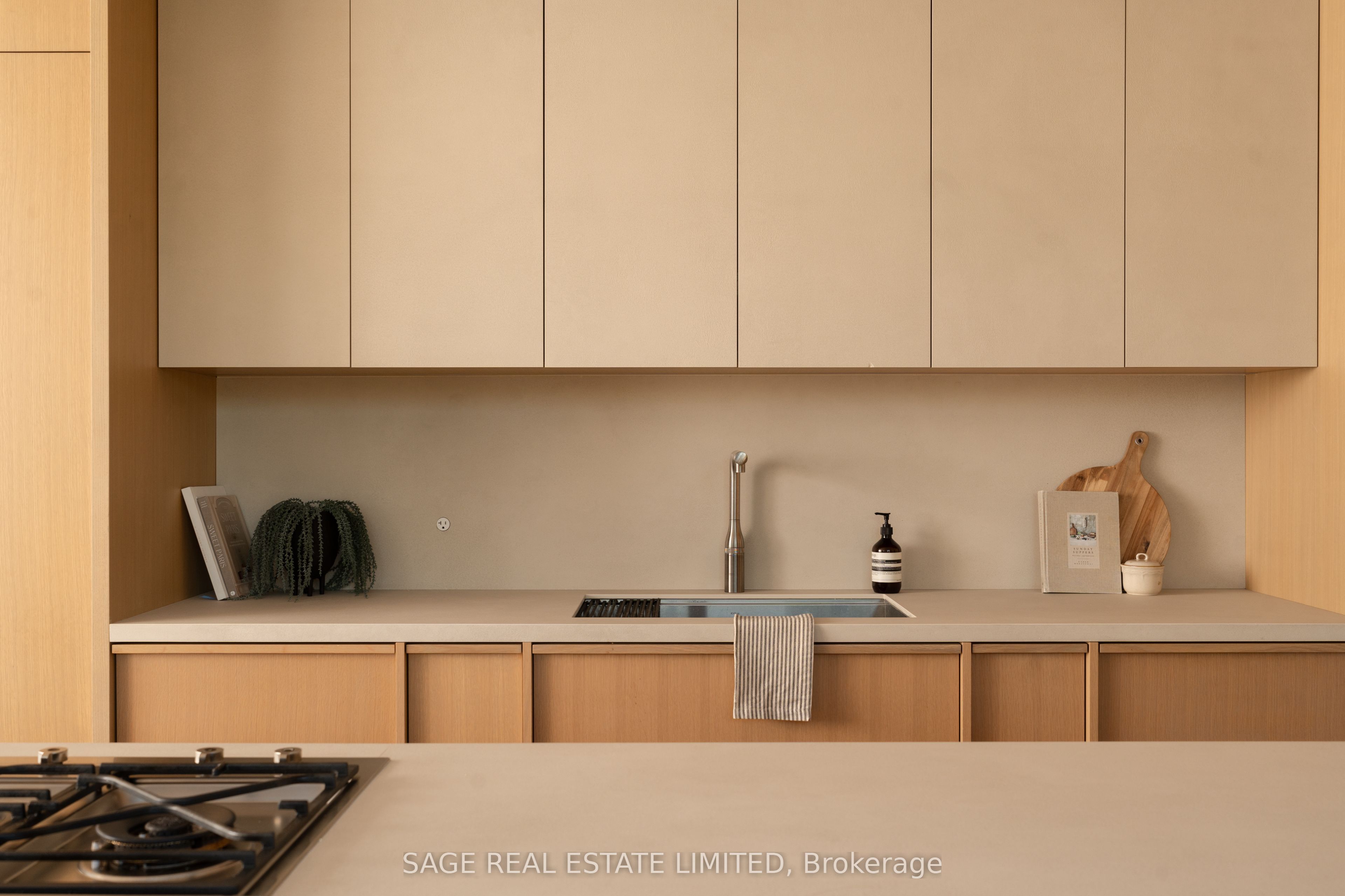 38 Ravensbourne Crescent Property Photo 17