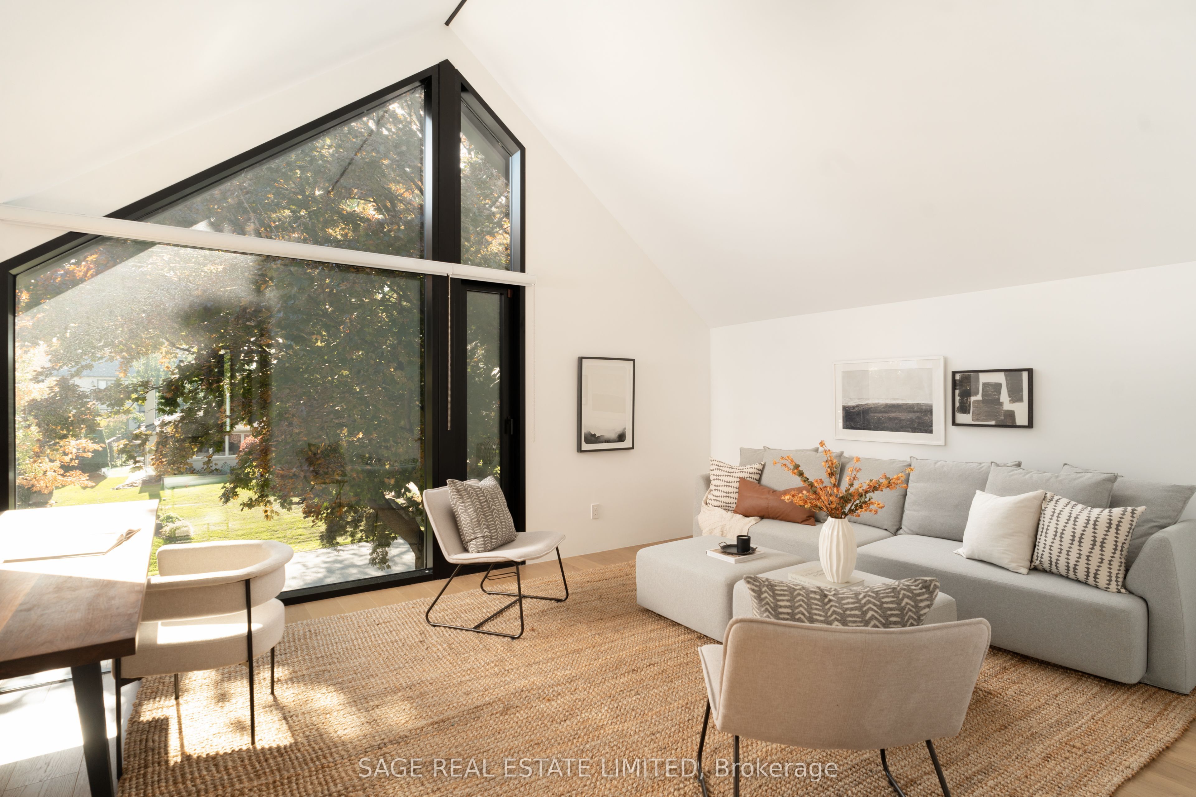 38 Ravensbourne Crescent Property Photo 29