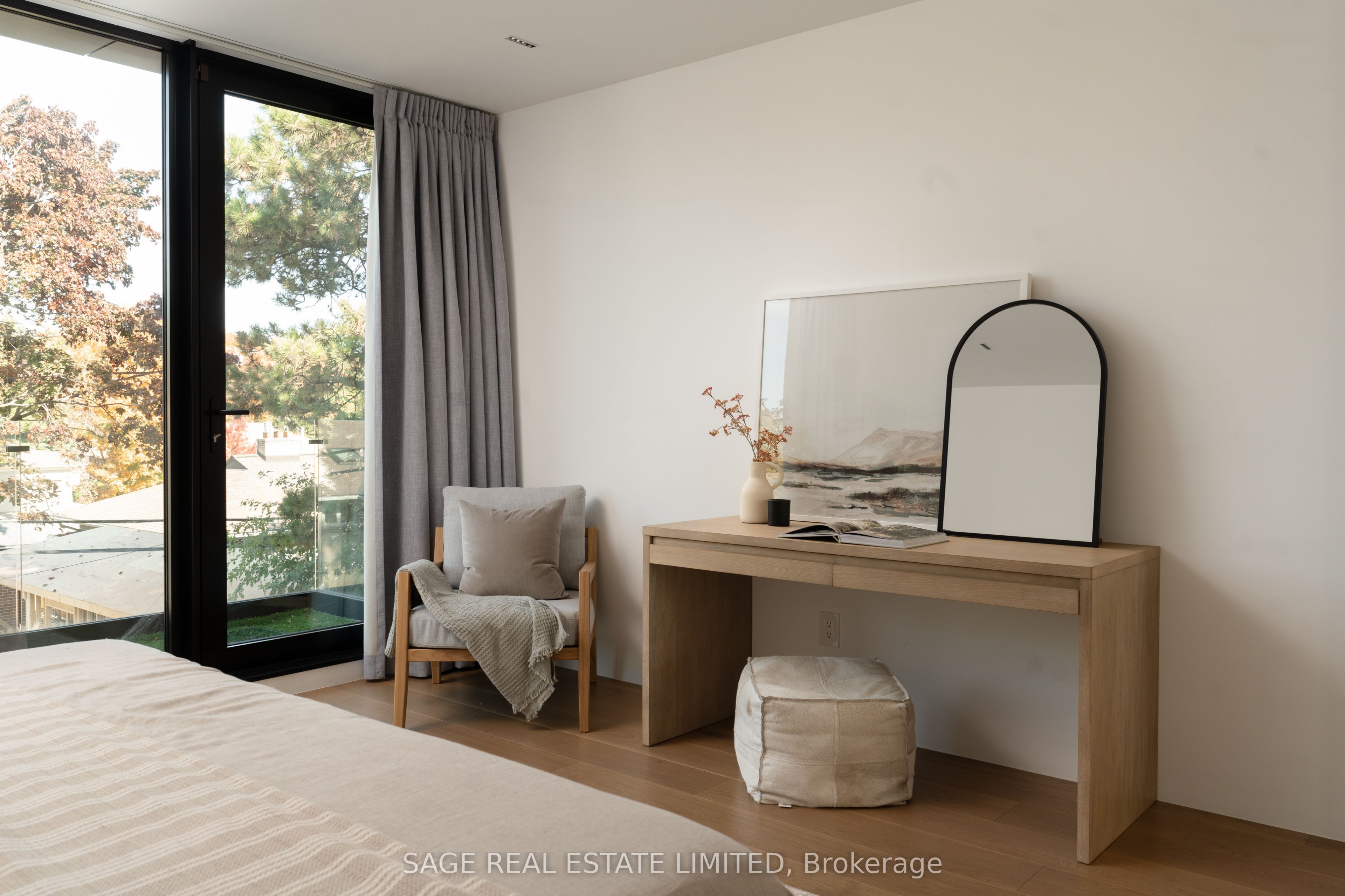 38 Ravensbourne Crescent Property Photo 32