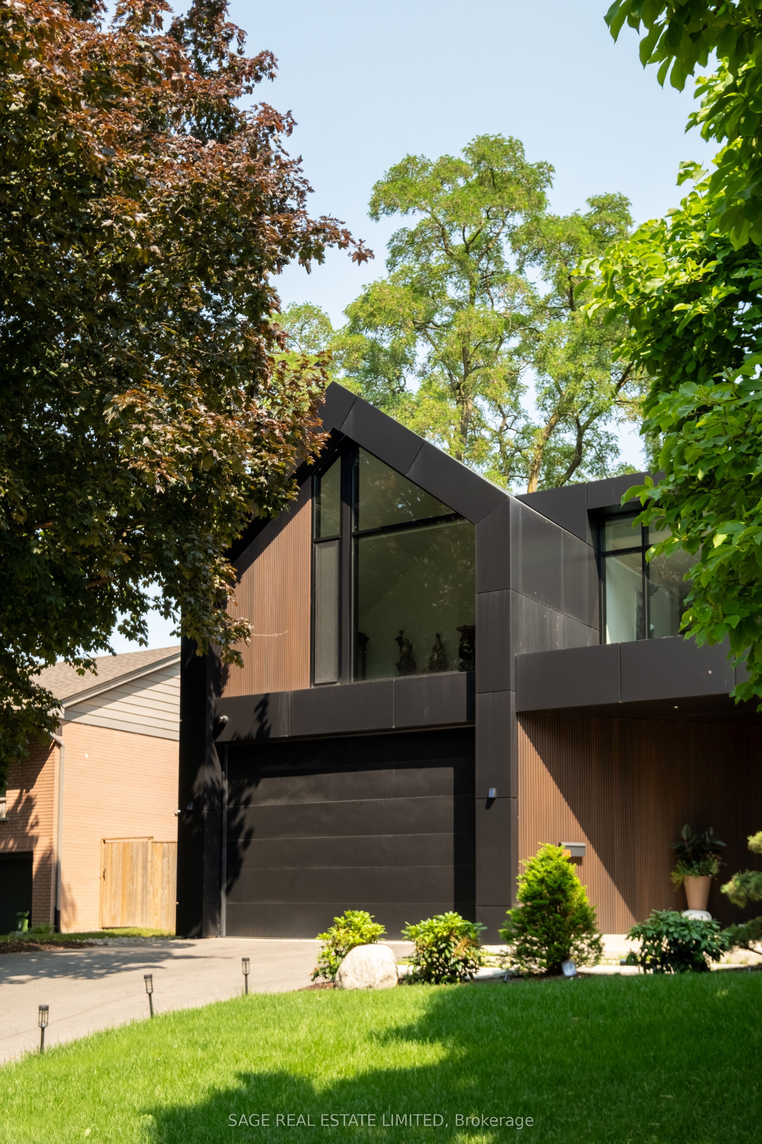 38 Ravensbourne Crescent Property Photo 43