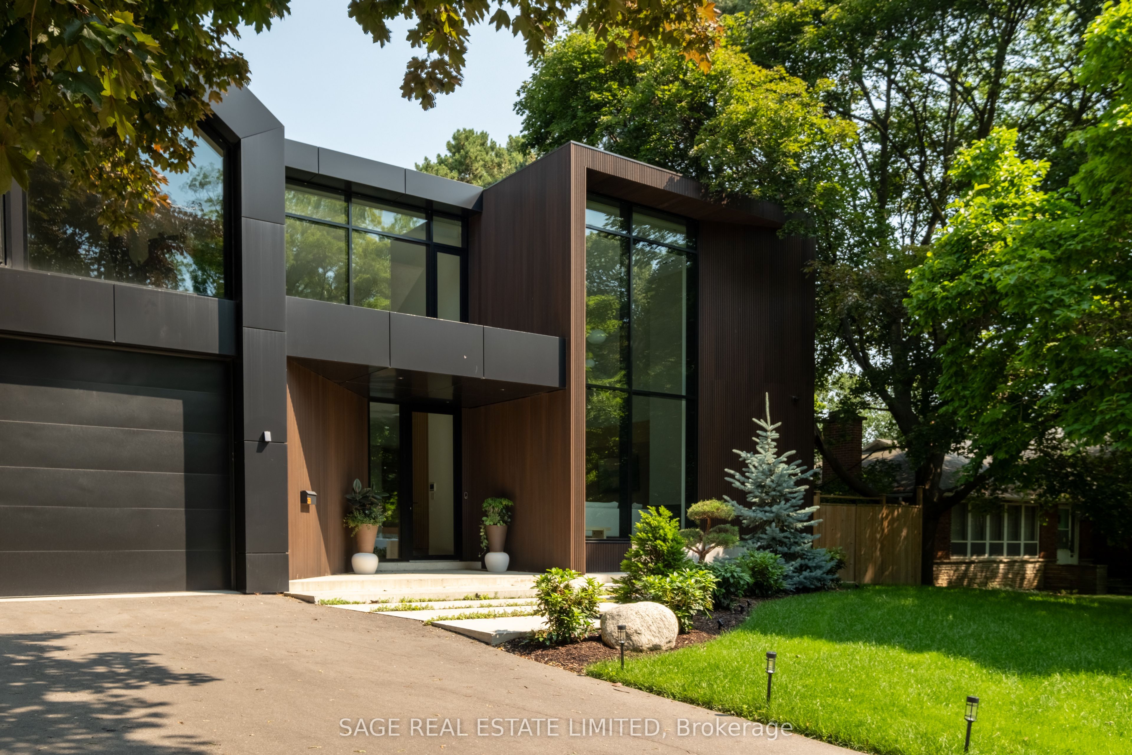 38 Ravensbourne Crescent Property Photo 44