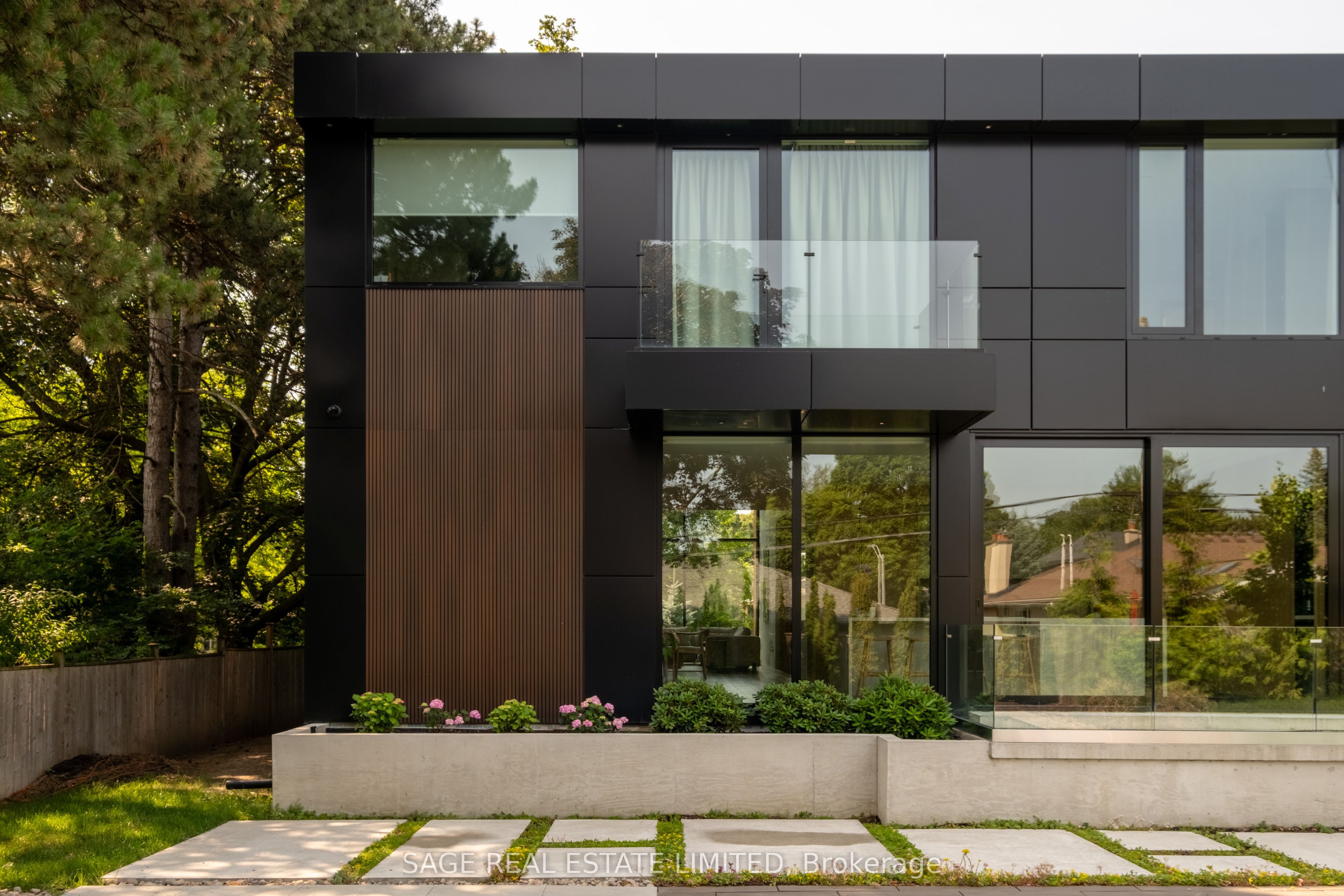 38 Ravensbourne Crescent Property Photo 46