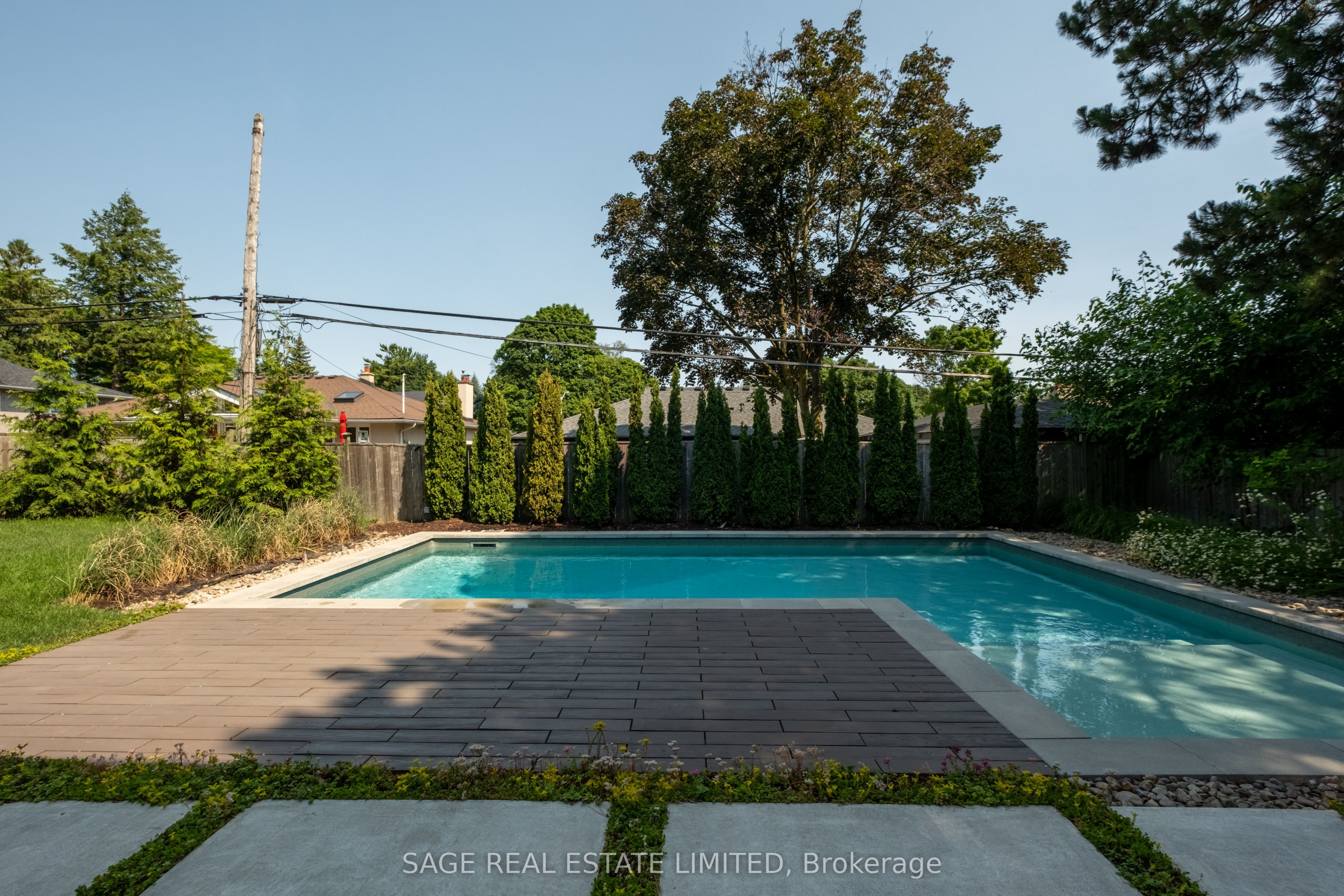 38 Ravensbourne Crescent Property Photo 49