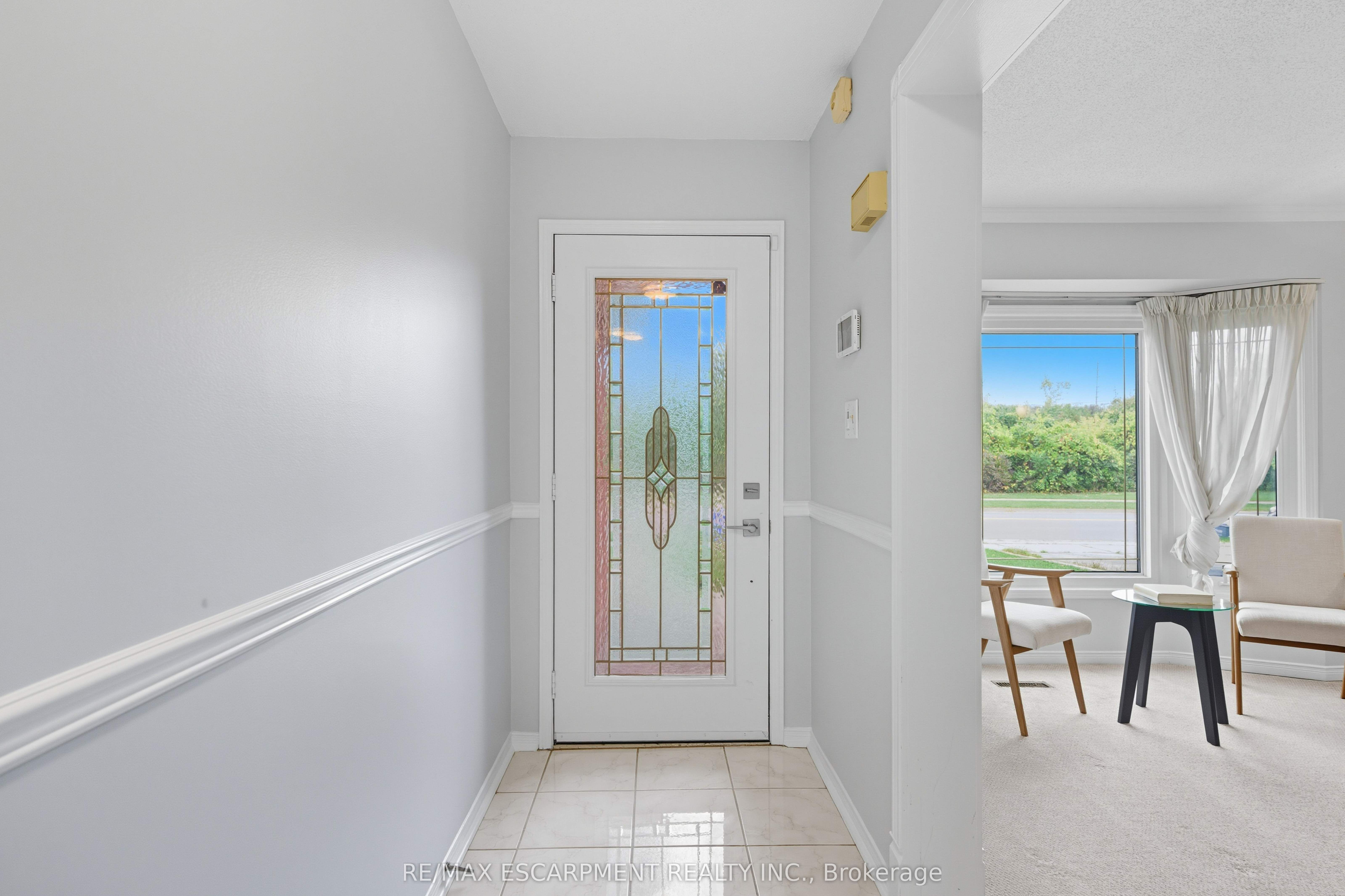 2425 Headon Forest Drive Property Photo 2