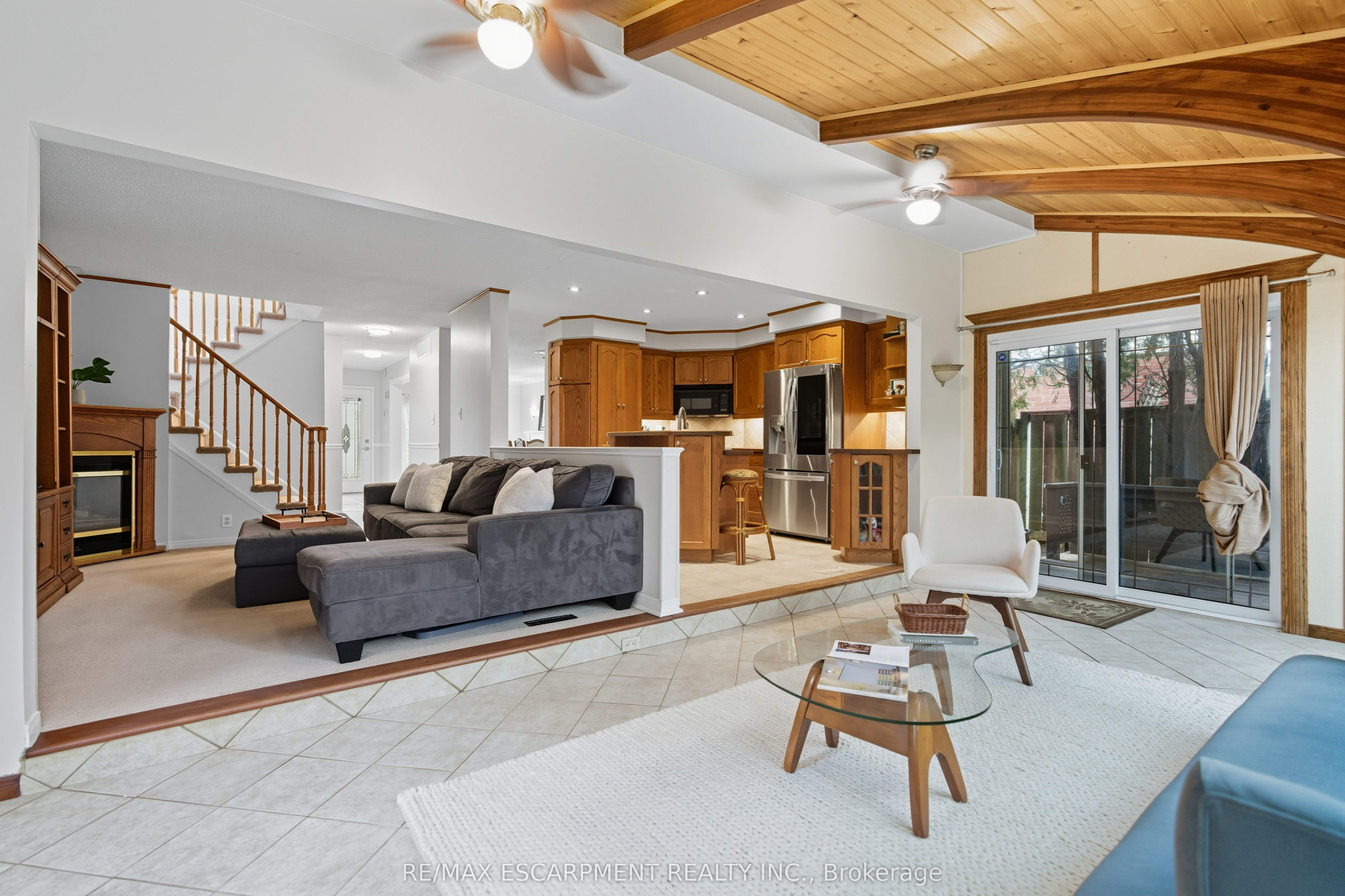 2425 Headon Forest Drive Property Photo 9