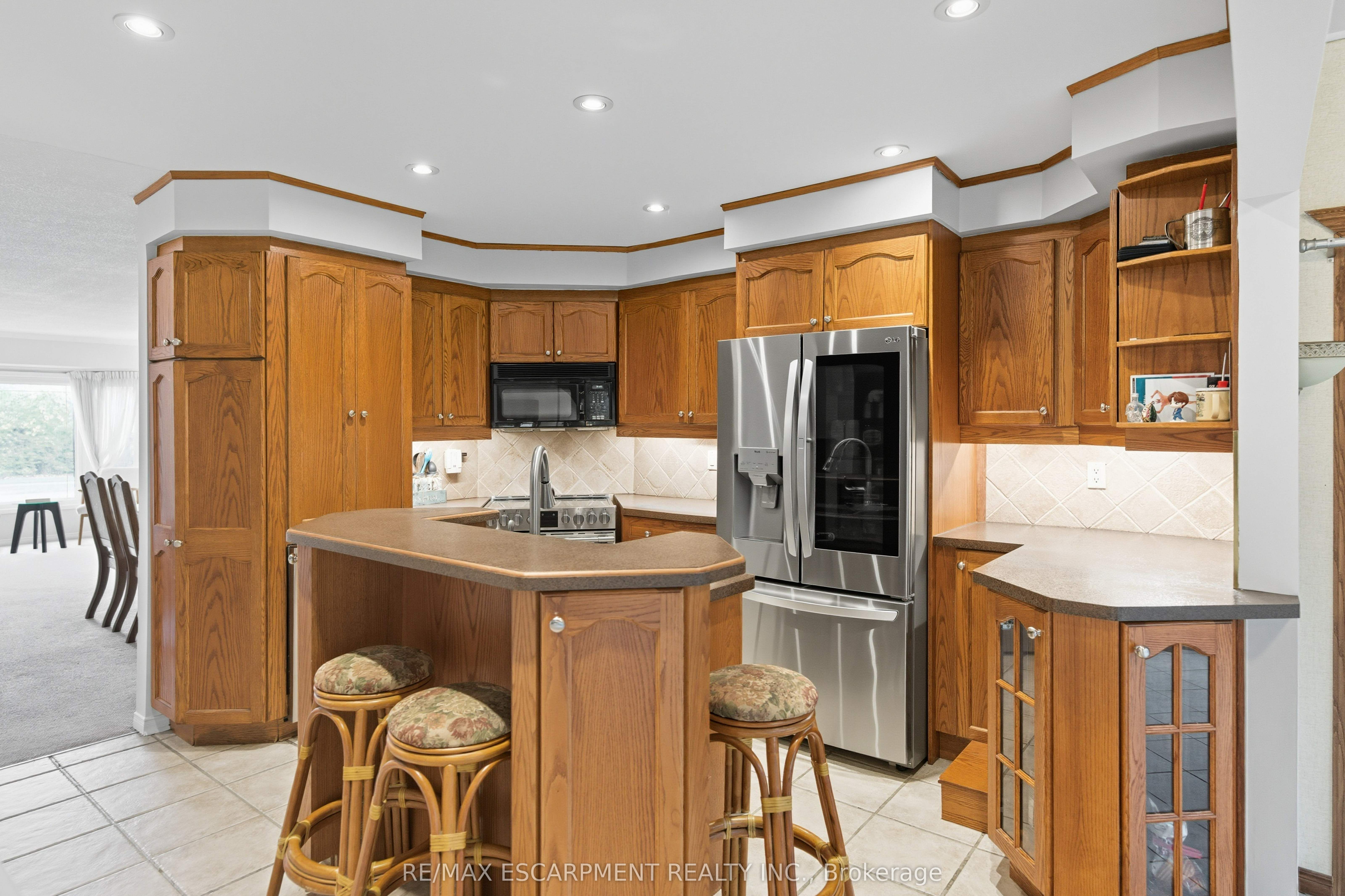 2425 Headon Forest Drive Property Photo 13