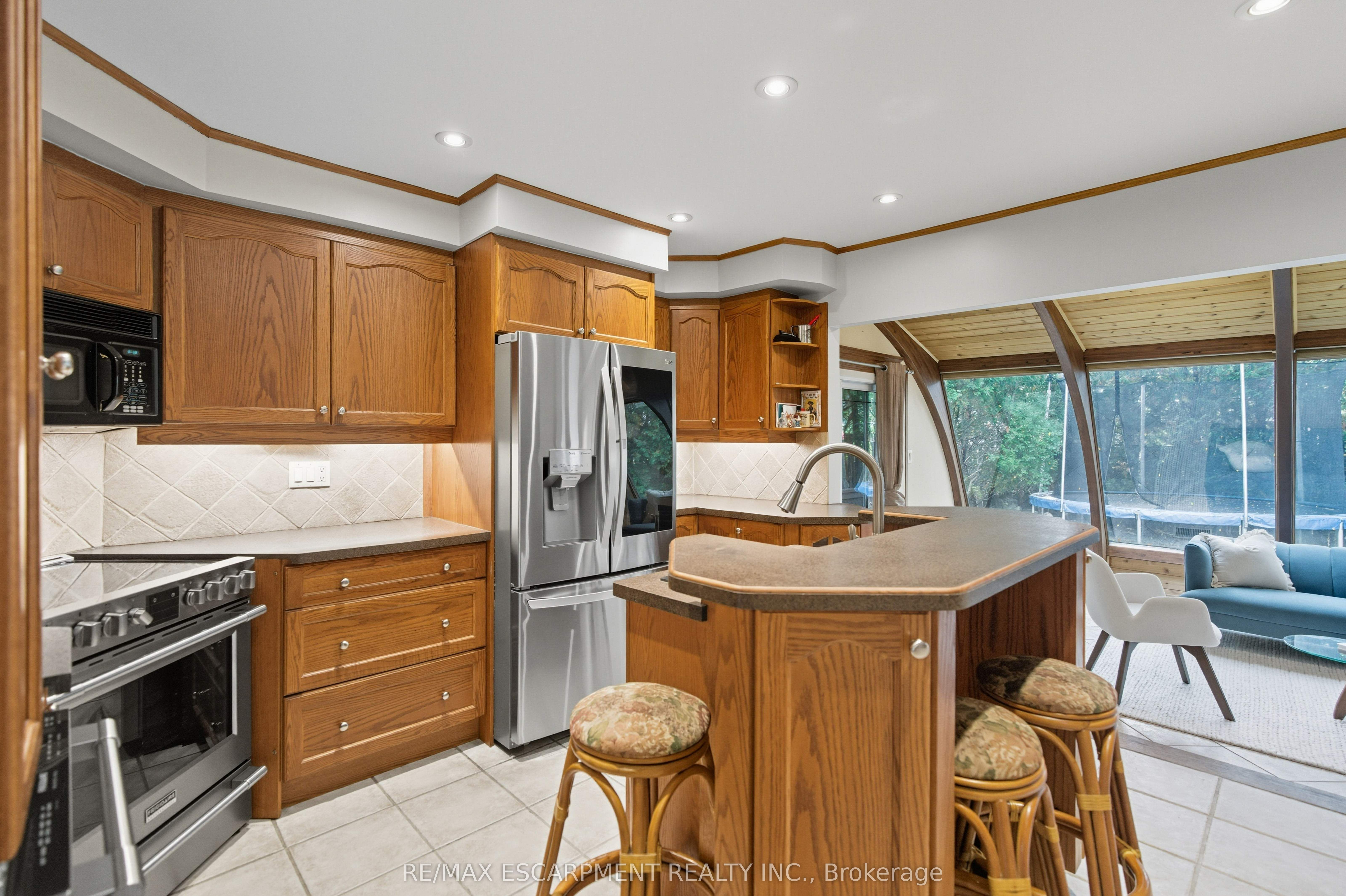 2425 Headon Forest Drive Property Photo 16