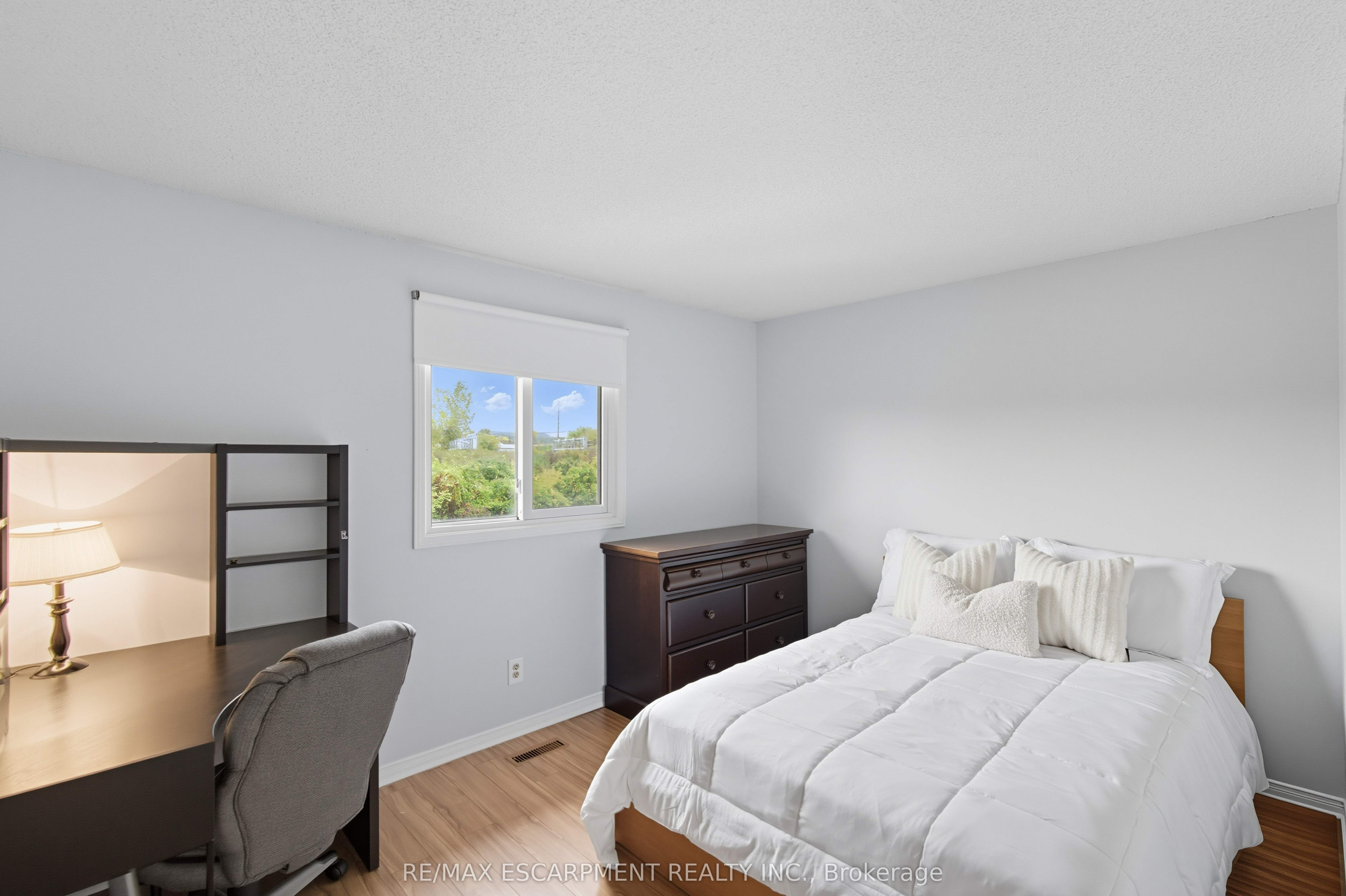 2425 Headon Forest Drive Property Photo 19