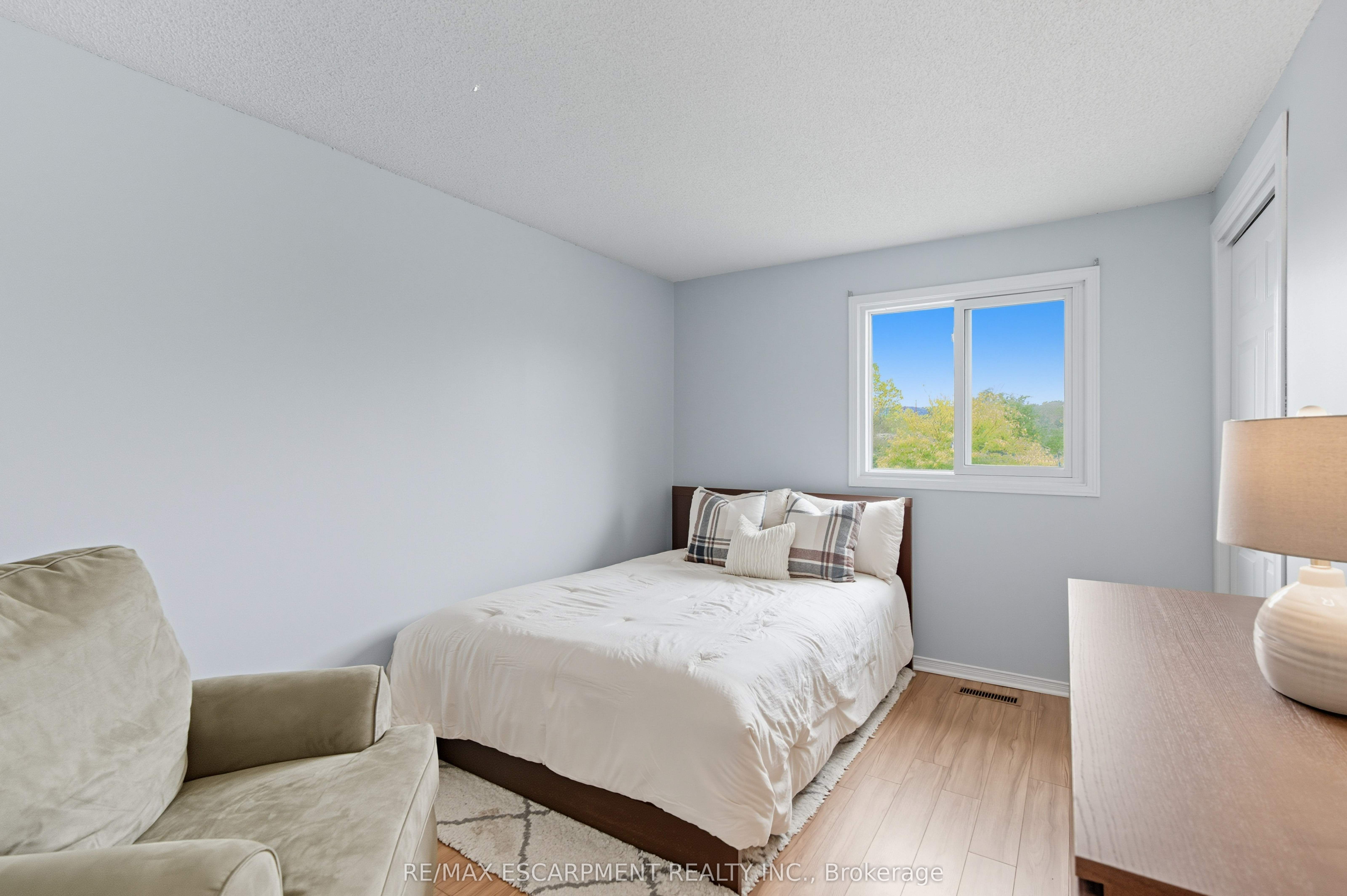 2425 Headon Forest Drive Property Photo 21